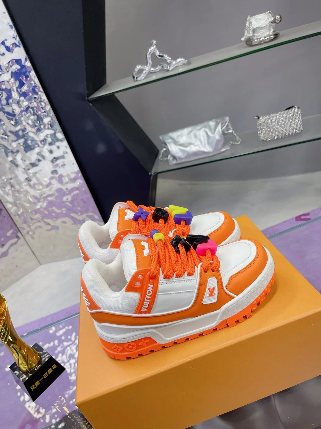 Кроссовки Женские Louis Vuitton 13074049