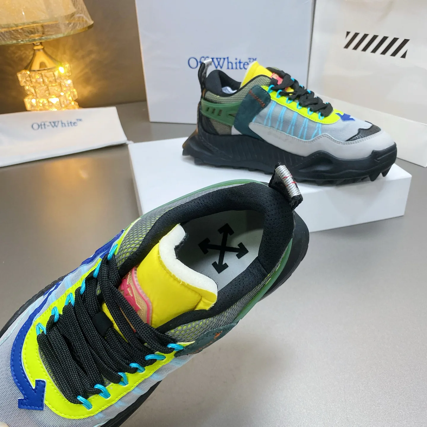 Кроссовки Женские Off-White 17530532