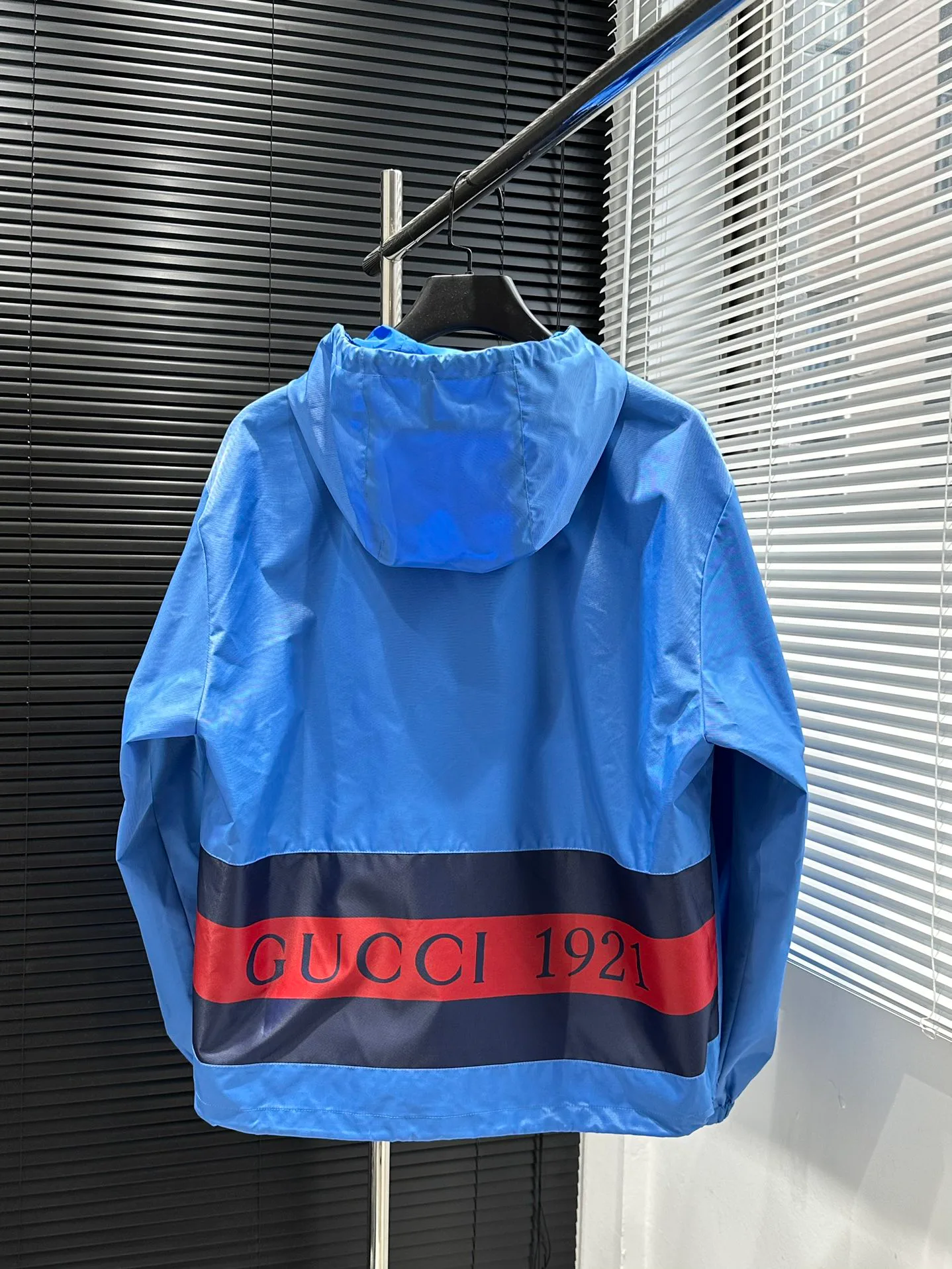 Куртки И Пуховики Женские Gucci 9495979