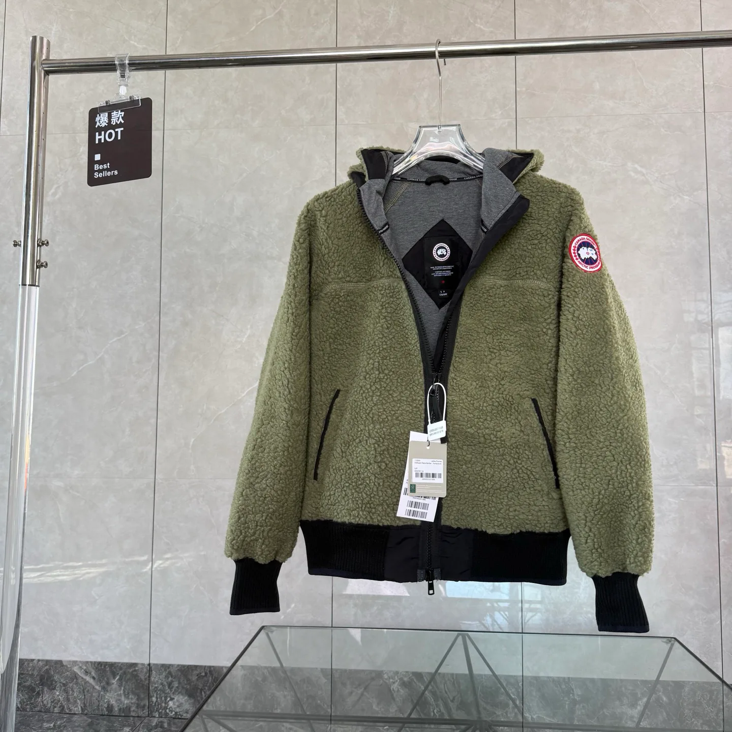 Куртки И Пуховики Женские Canada Goose 18515364