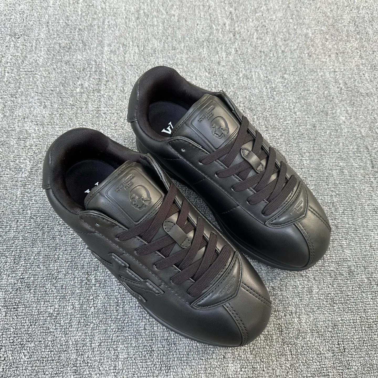 Кроссовки Мужские Louis Vuitton 1515870