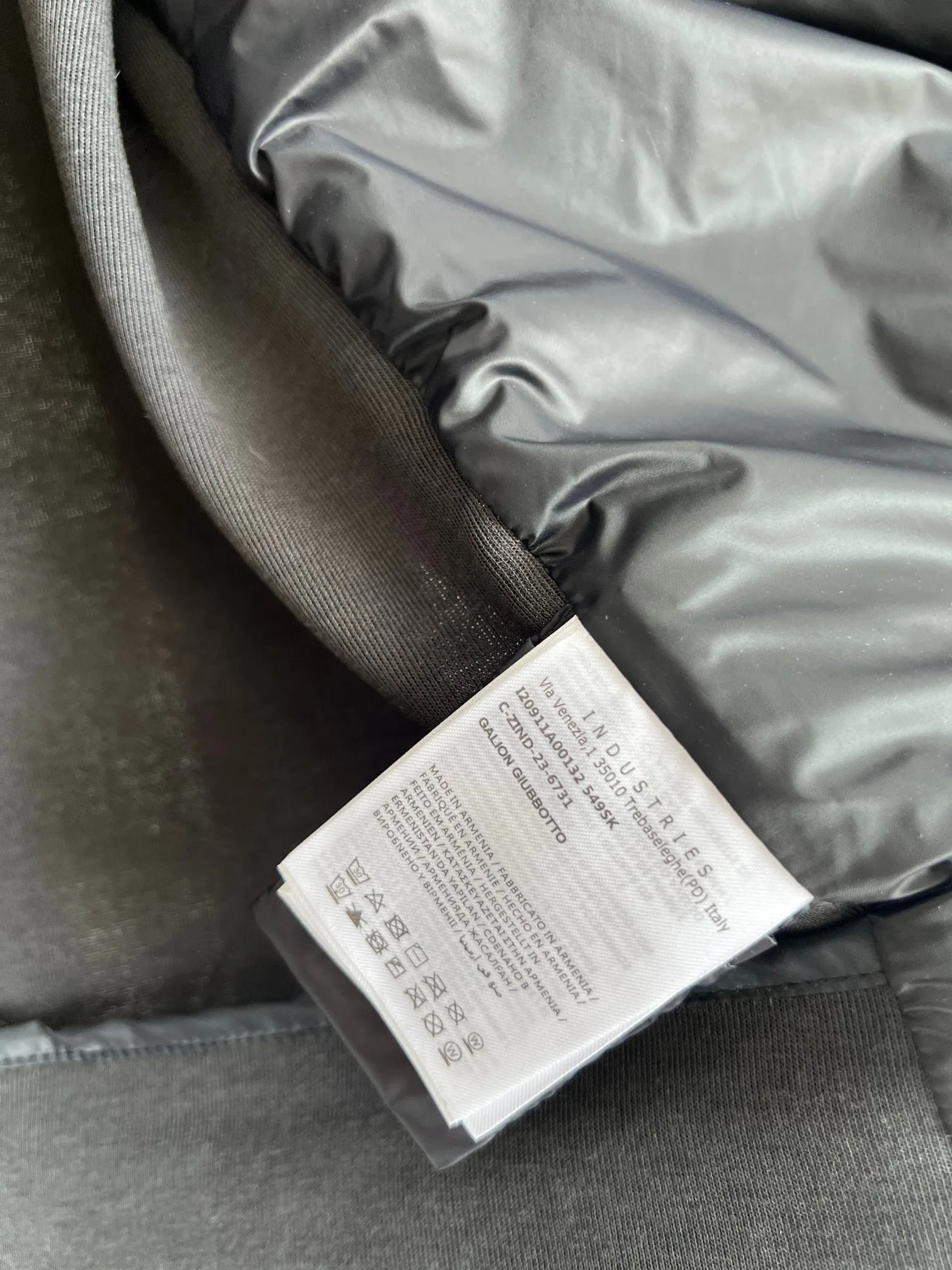 Куртки И Пуховики Женские Moncler 19004536