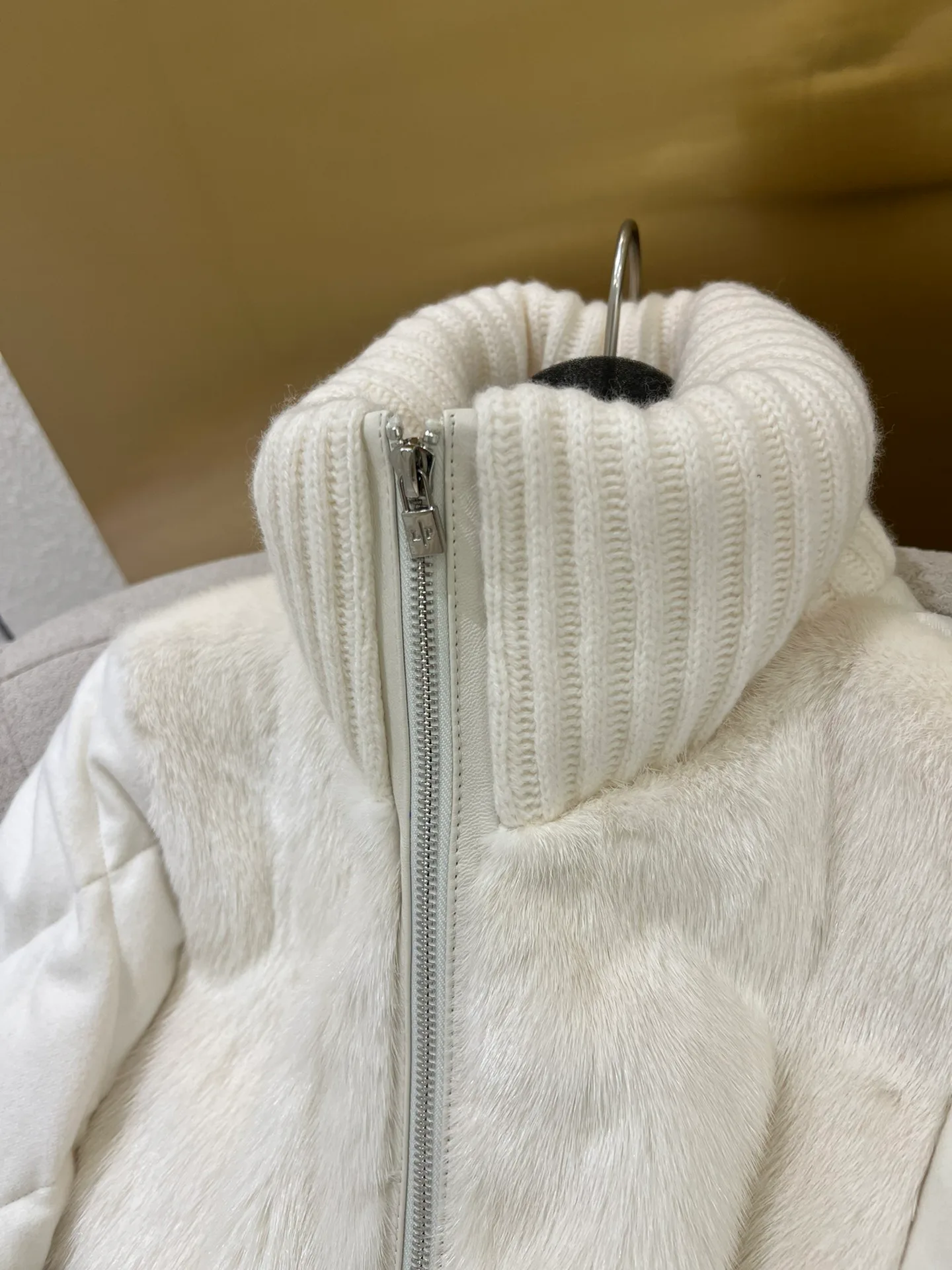 Куртки И Пуховики Женские Loro Piana 19779146