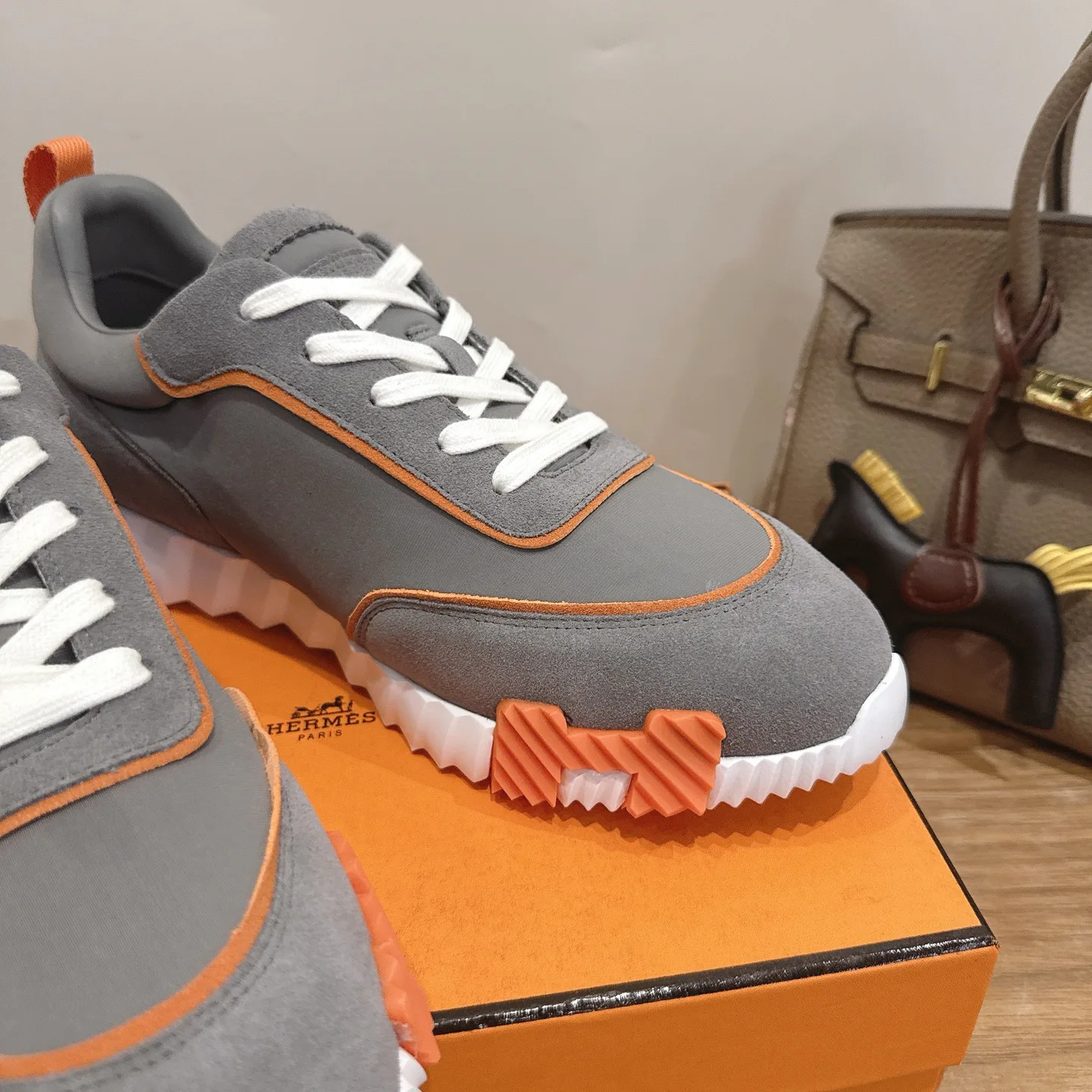 Кроссовки Женские Hermes 18729691
