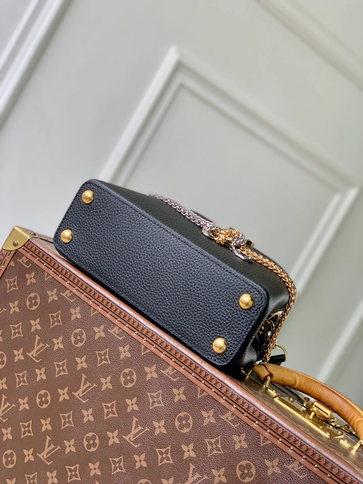 Классические Сумки Женские Louis Vuitton 18147535