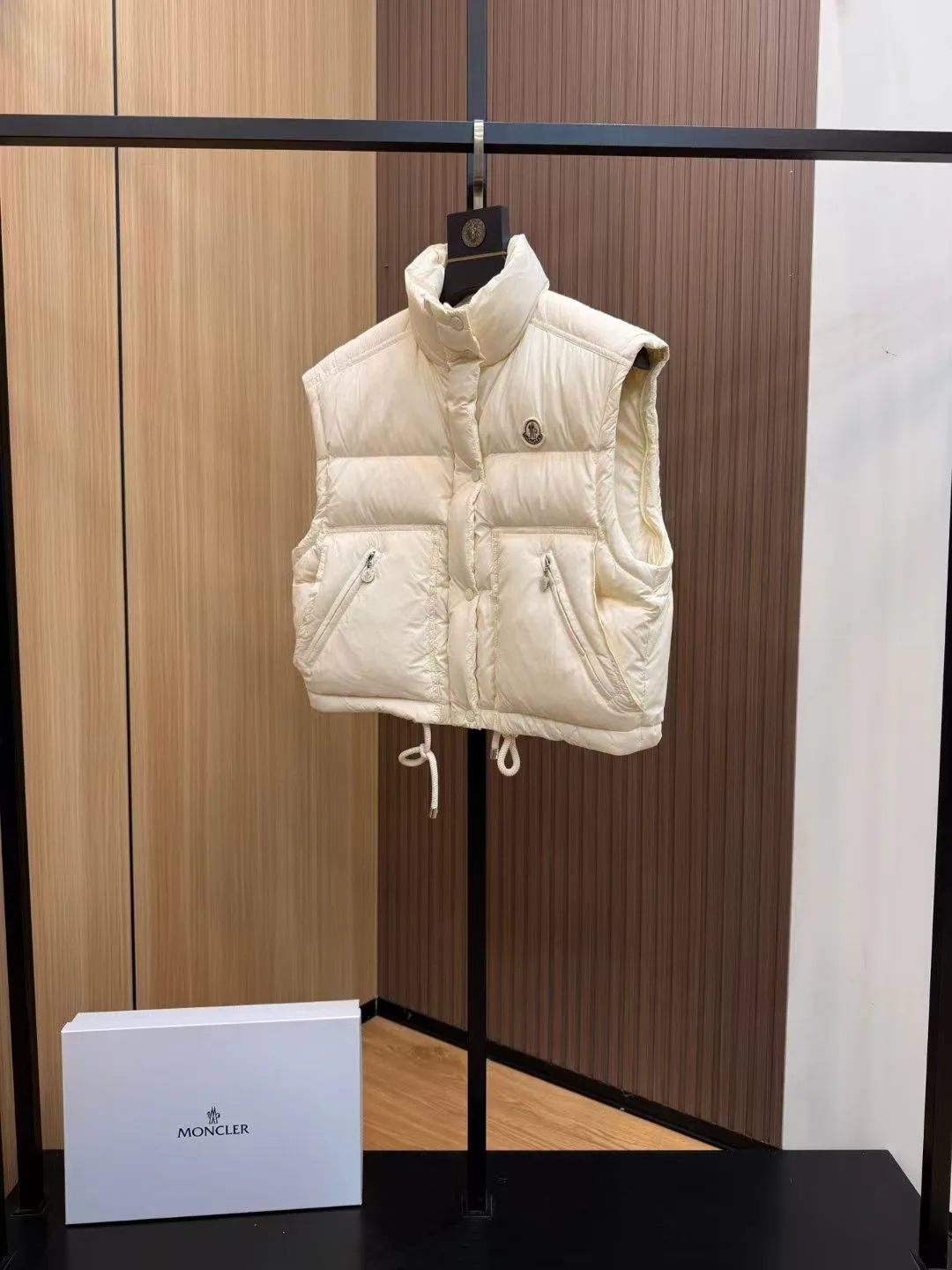 Жилеты Женские Moncler 1595633