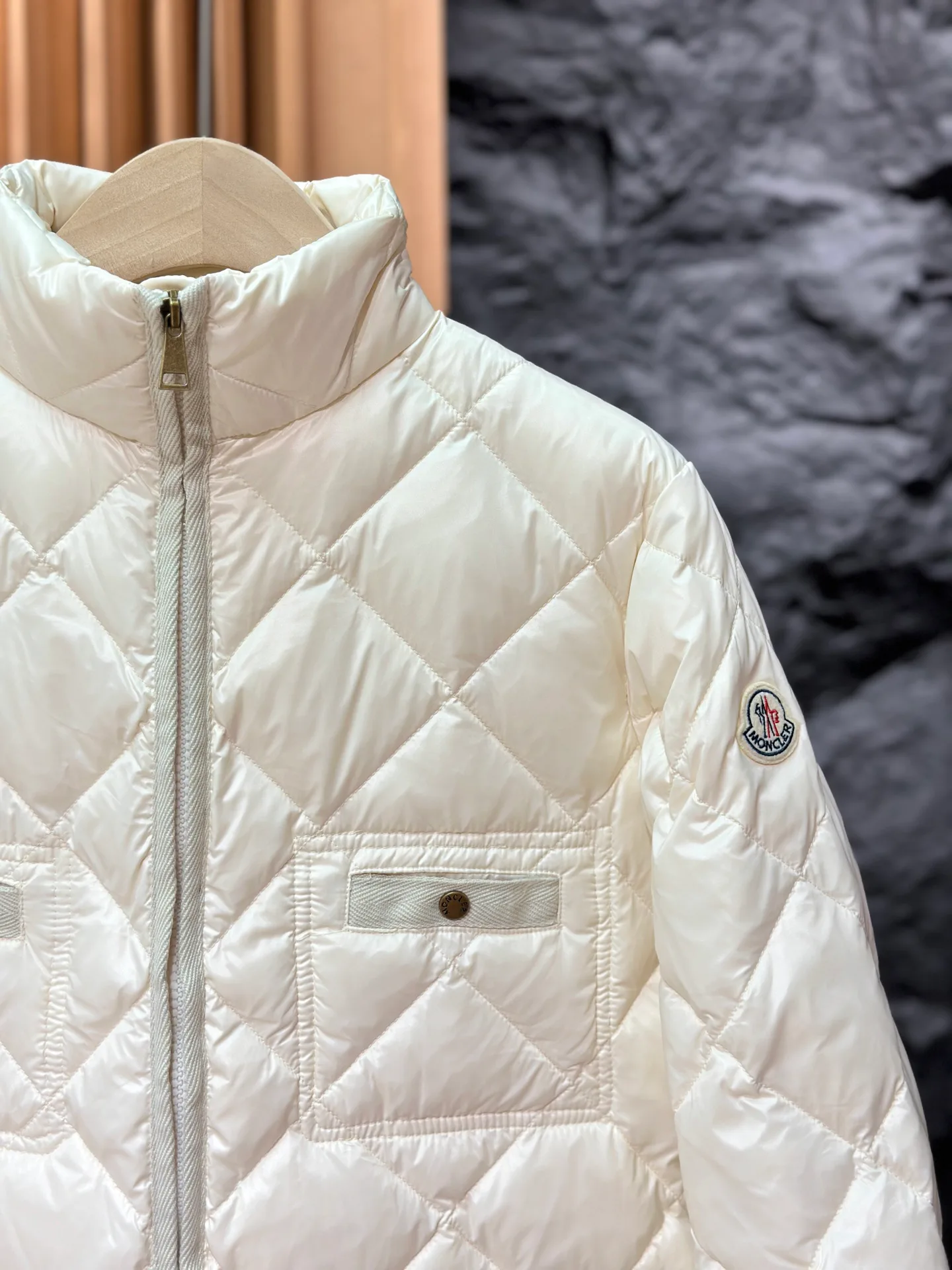 Куртки И Пуховики Женские Moncler 17938425