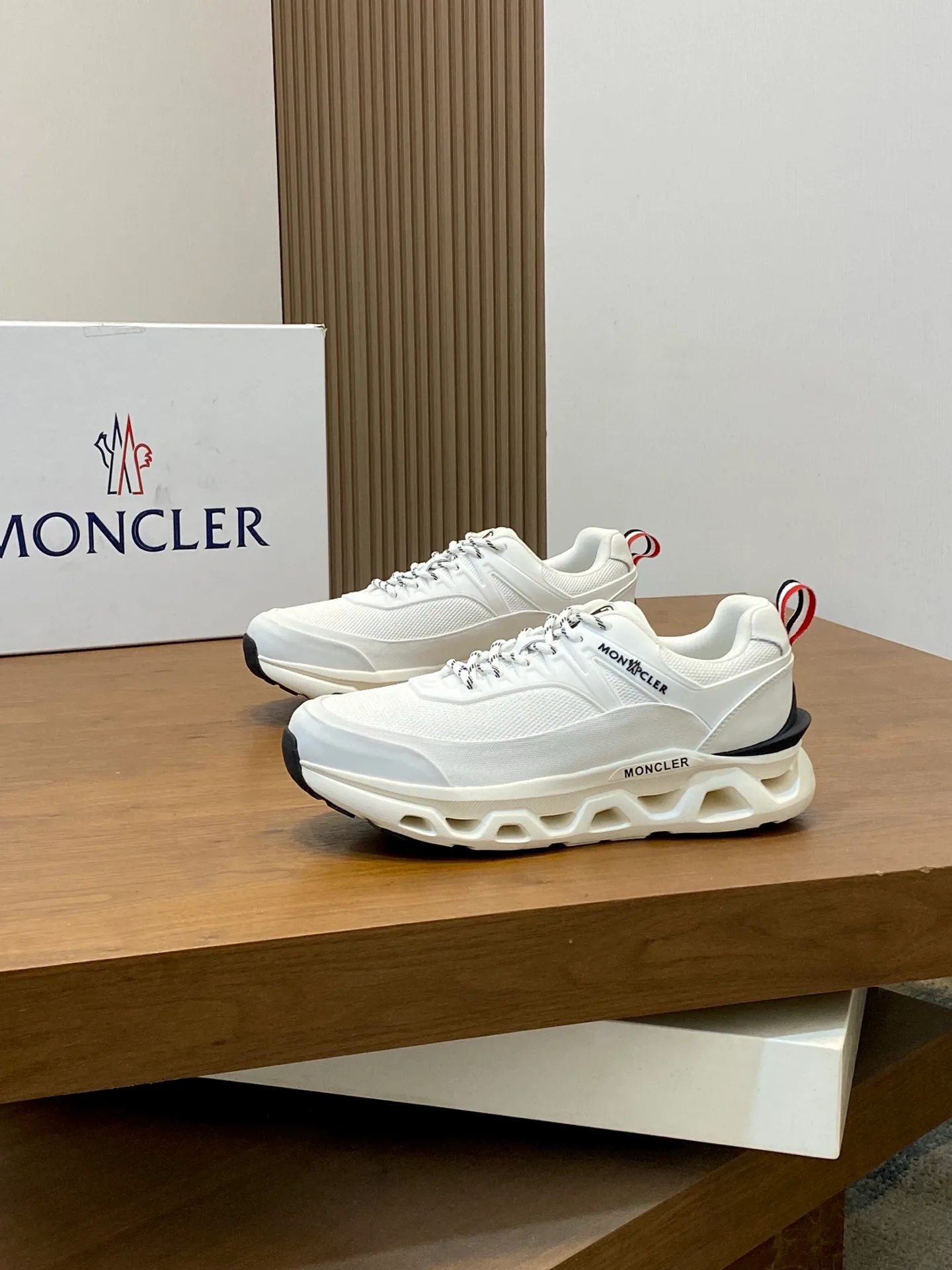 Кроссовки Мужские Moncler 11917400