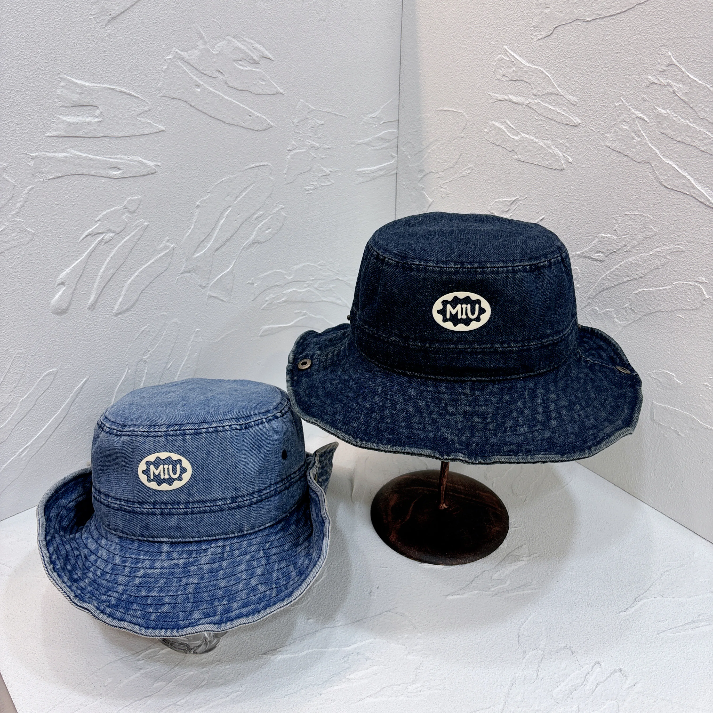 Головные Уборы Miu Miu 9209