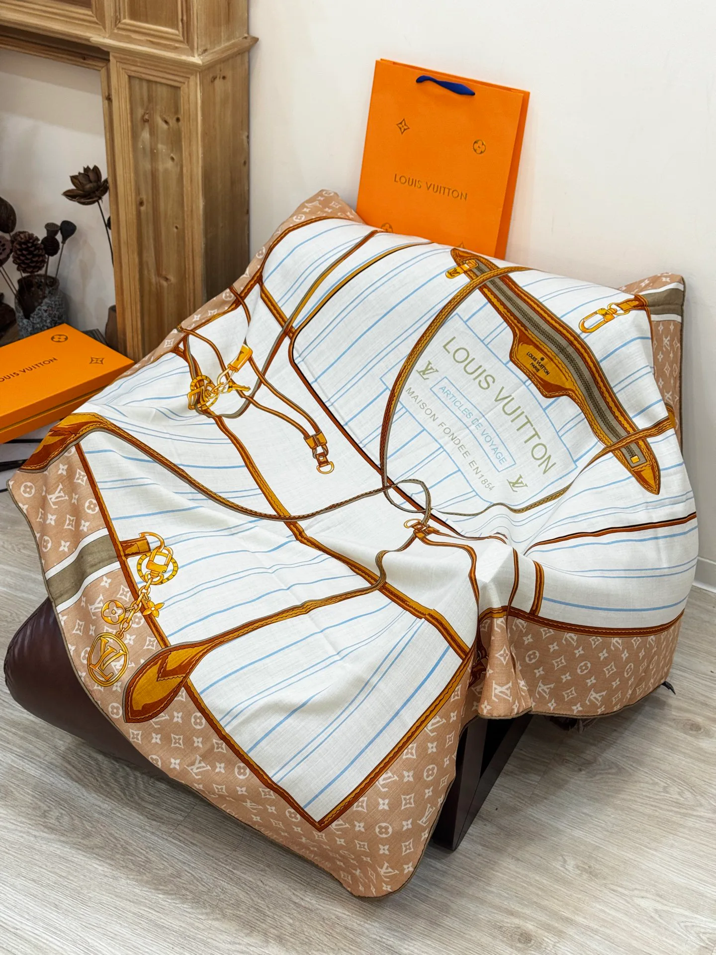 Шарфы Louis Vuitton 218423