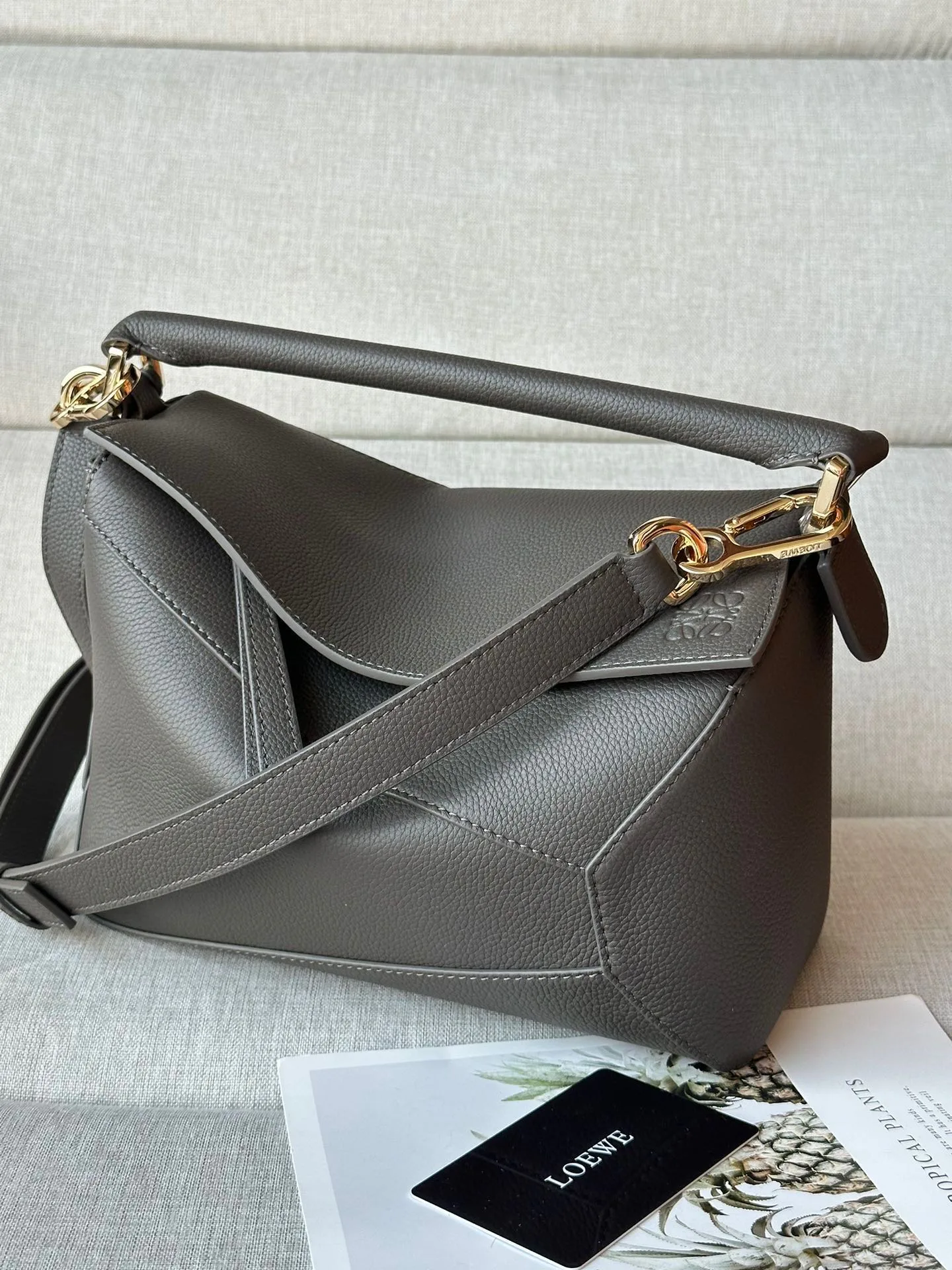 Классические Сумки Женские Loewe 13339539