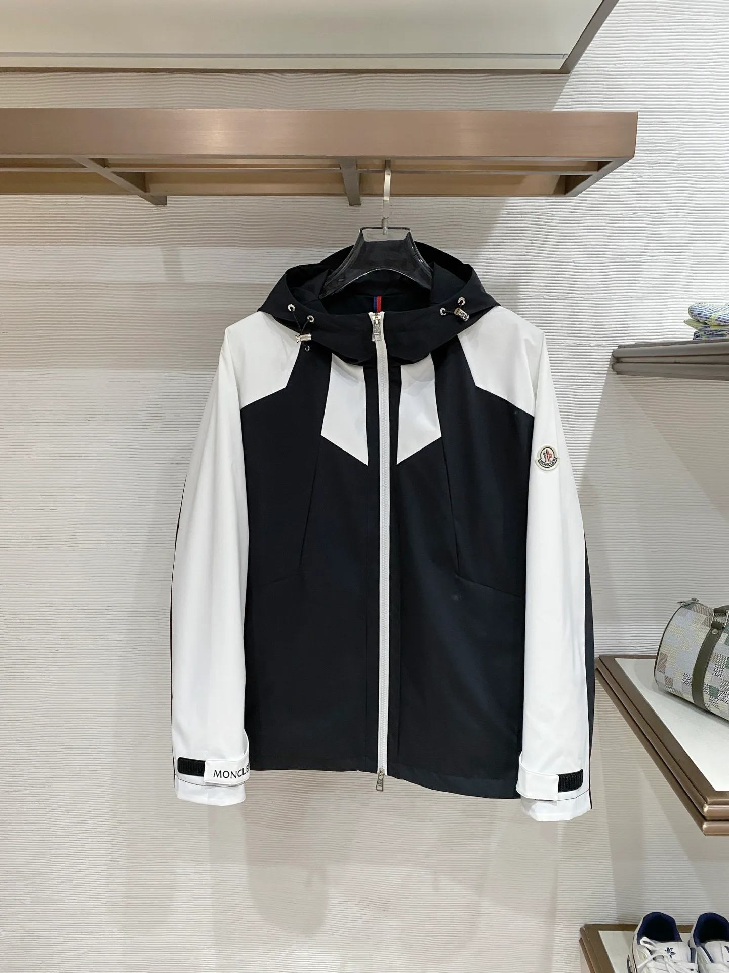 Куртки И Пуховики Женские Moncler 5016930