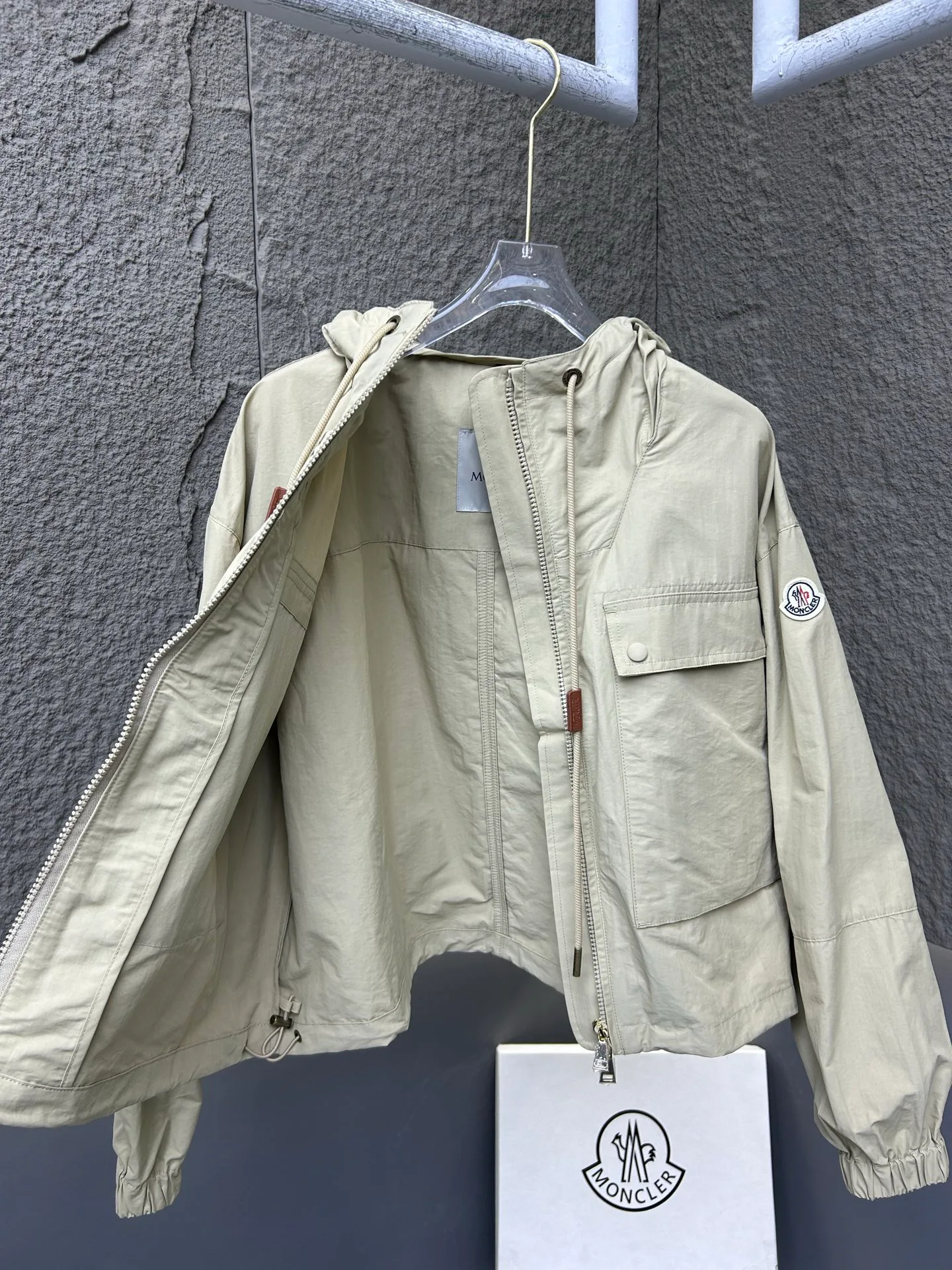 Куртки И Пуховики Женские Moncler 11862688