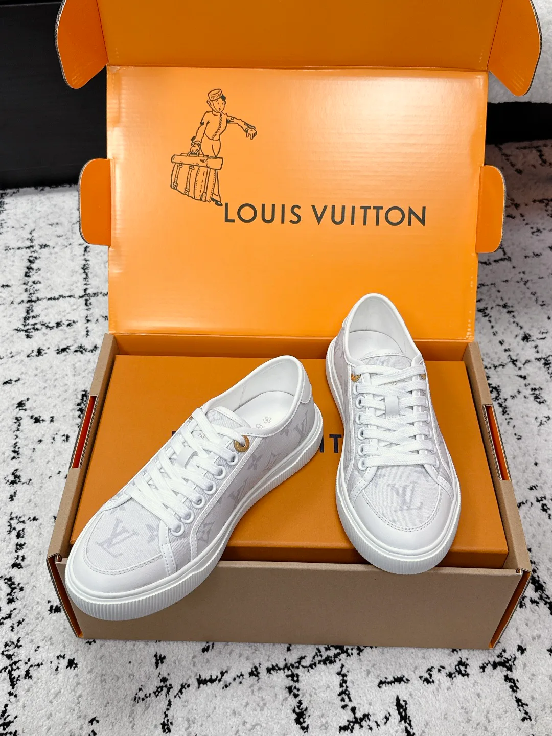 Кеды Женские Louis Vuitton 2471135