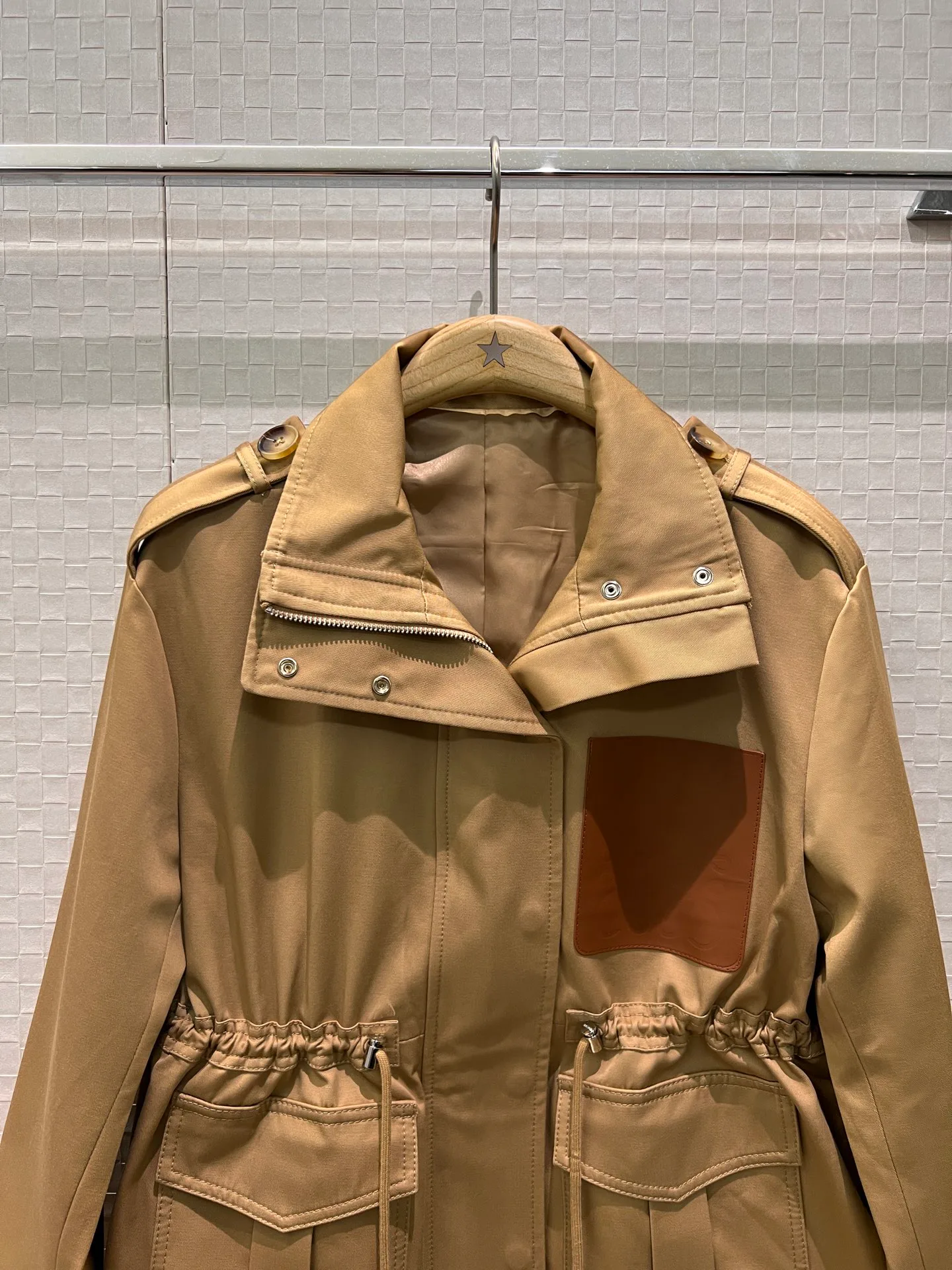 Куртки И Пуховики Женские Loewe 18150518