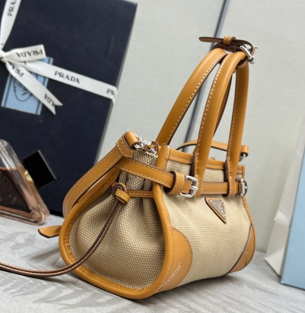Классические Сумки Женские Prada 13223416