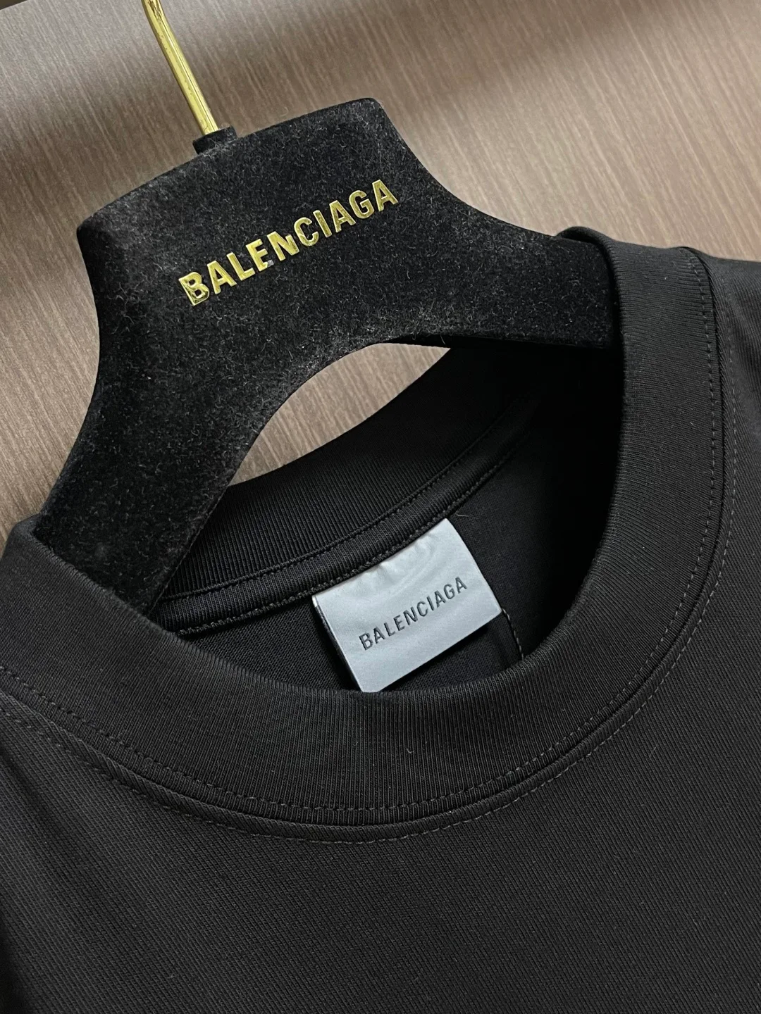Футболки Женские Balenciaga 18191428