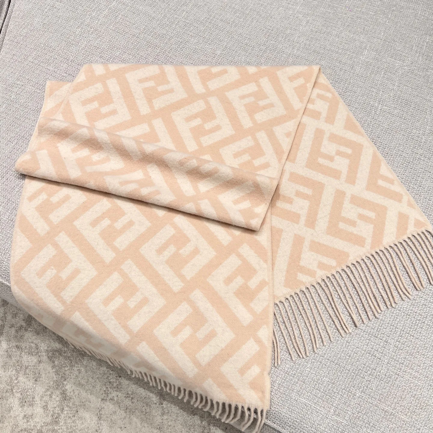Шарфы Fendi 1628431