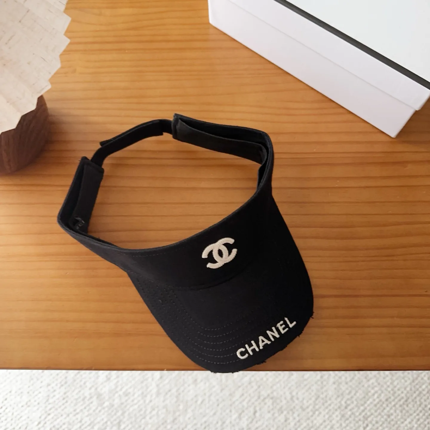 Головные Уборы Chanel 17467554