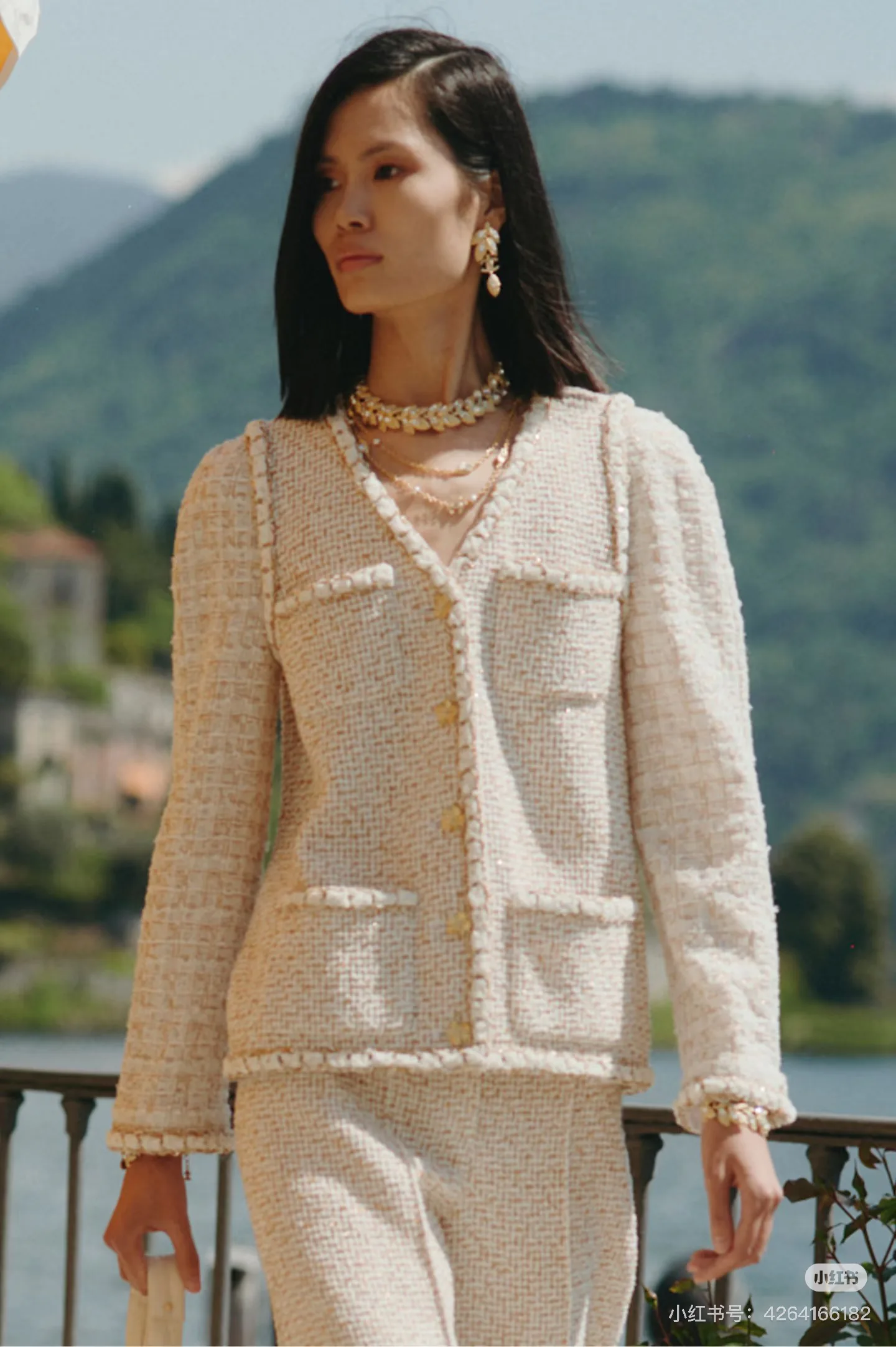 Куртки И Пуховики Женские Chanel 1846436