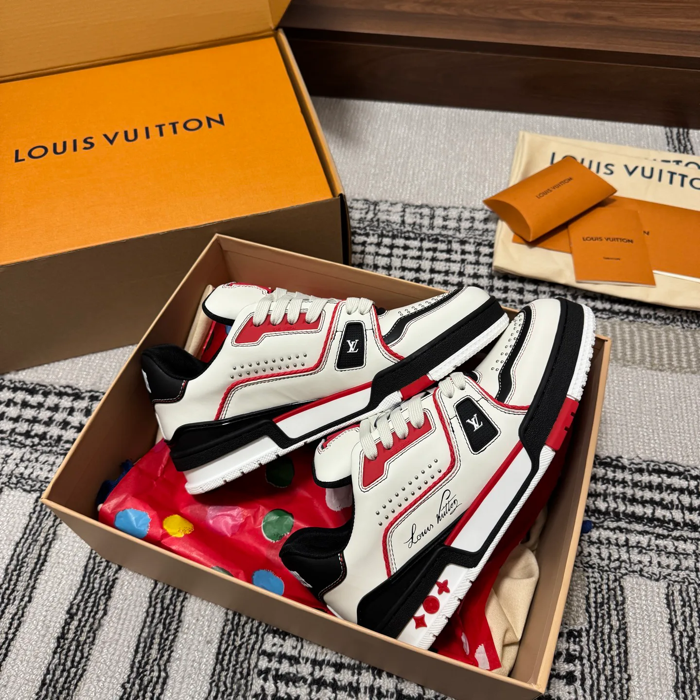 Кроссовки Женские Louis Vuitton 1546809