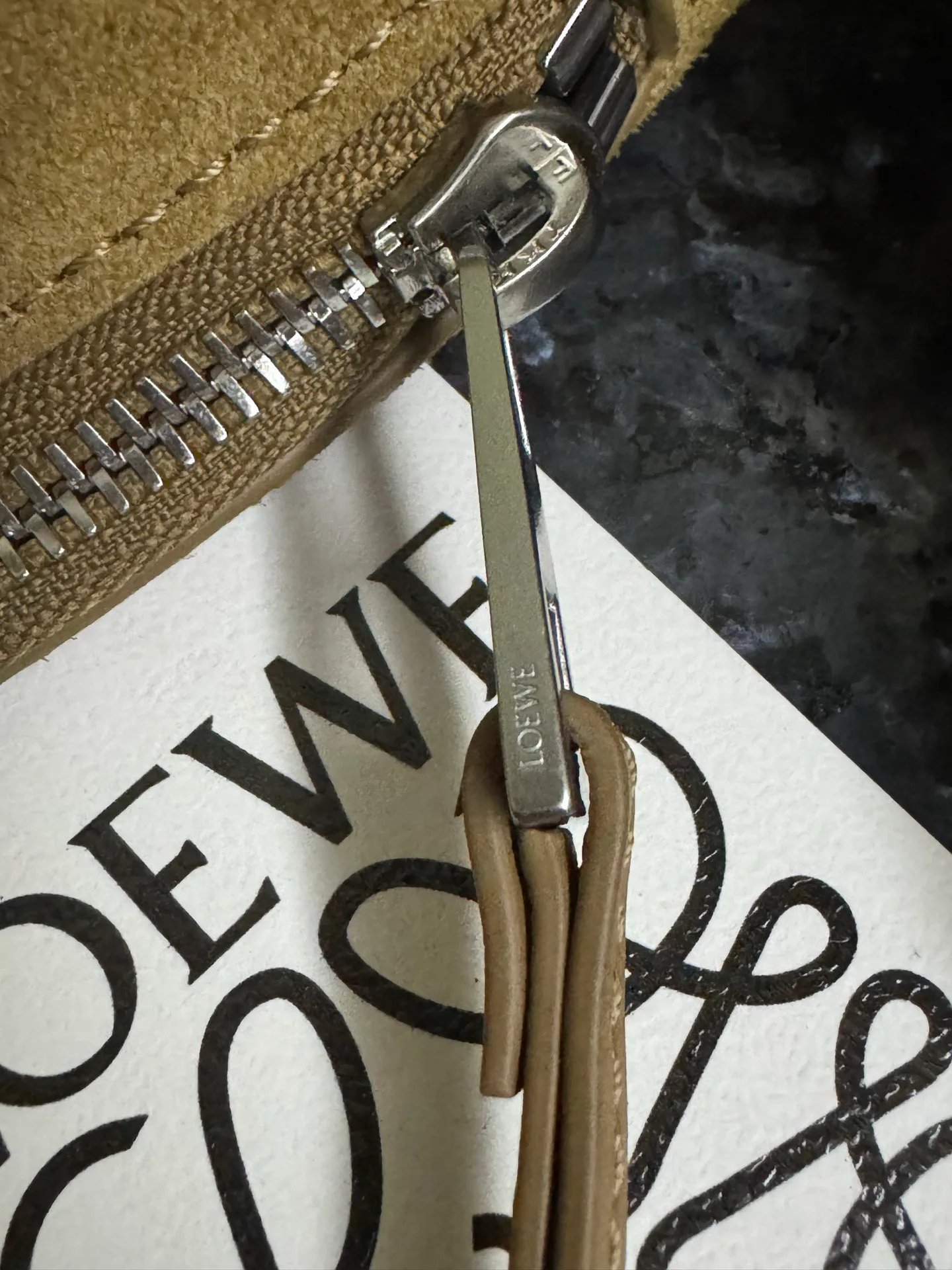 Классические Сумки Женские Loewe 18231883
