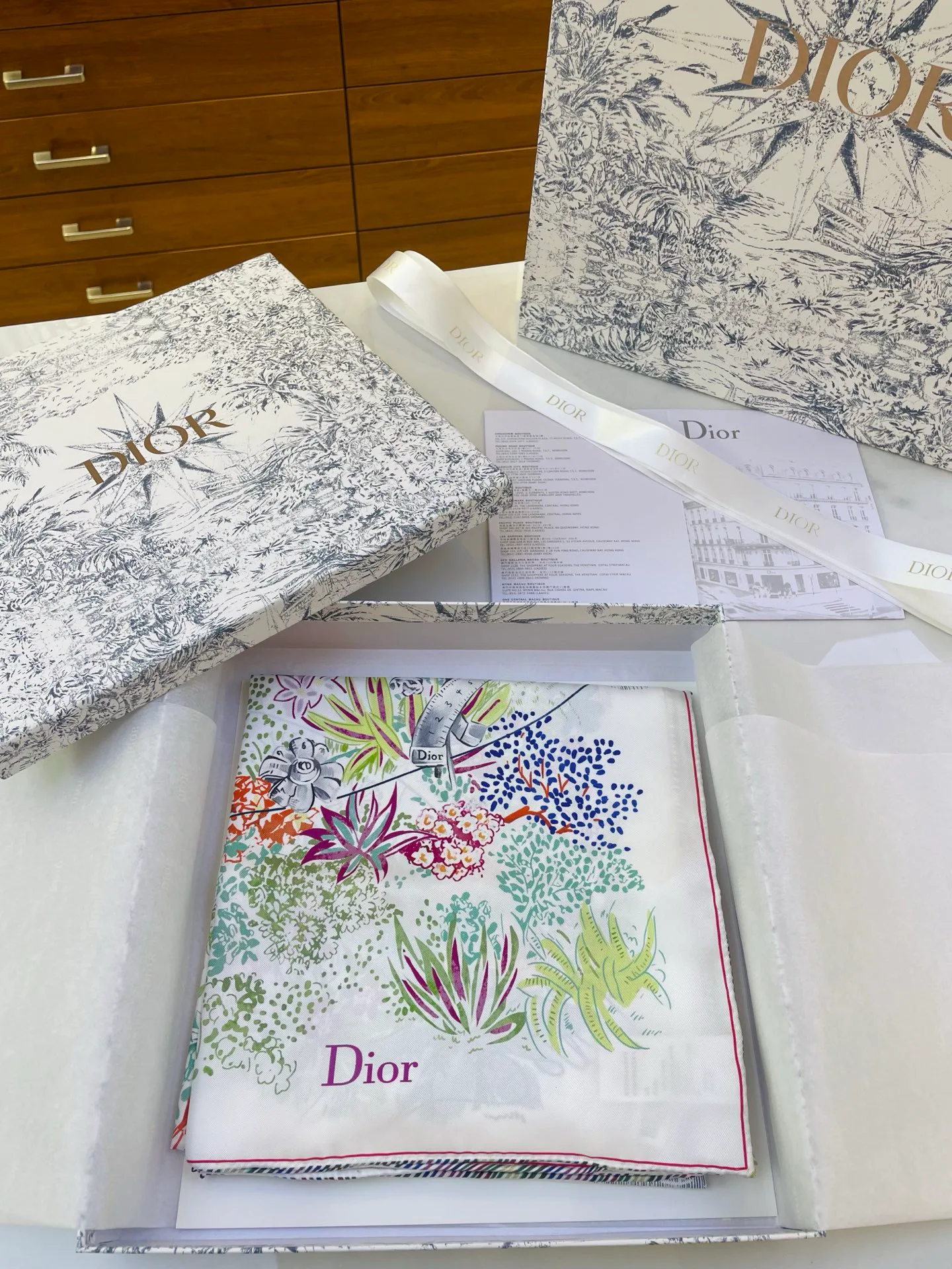 Платки Christian Dior 14596829