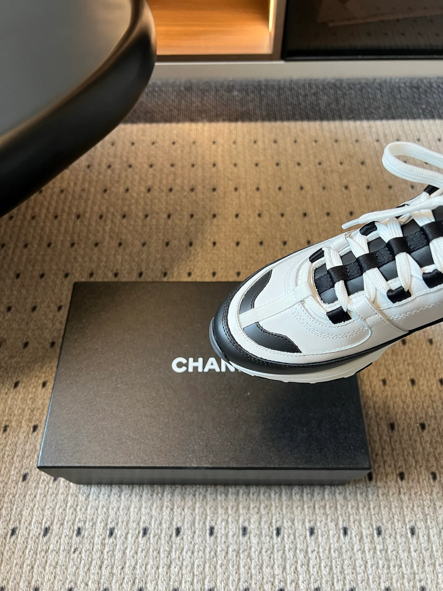 Кроссовки Женские Chanel 18726912
