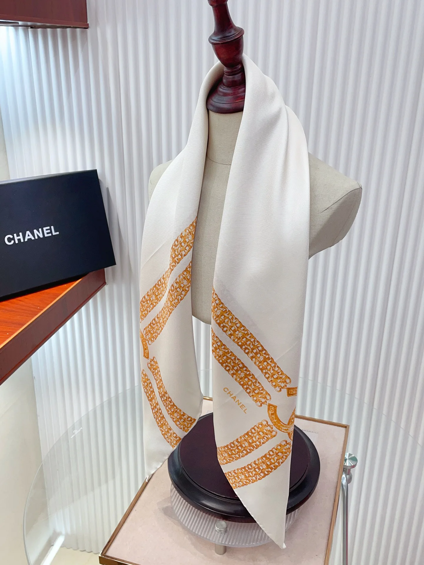 Платки Chanel 10416074