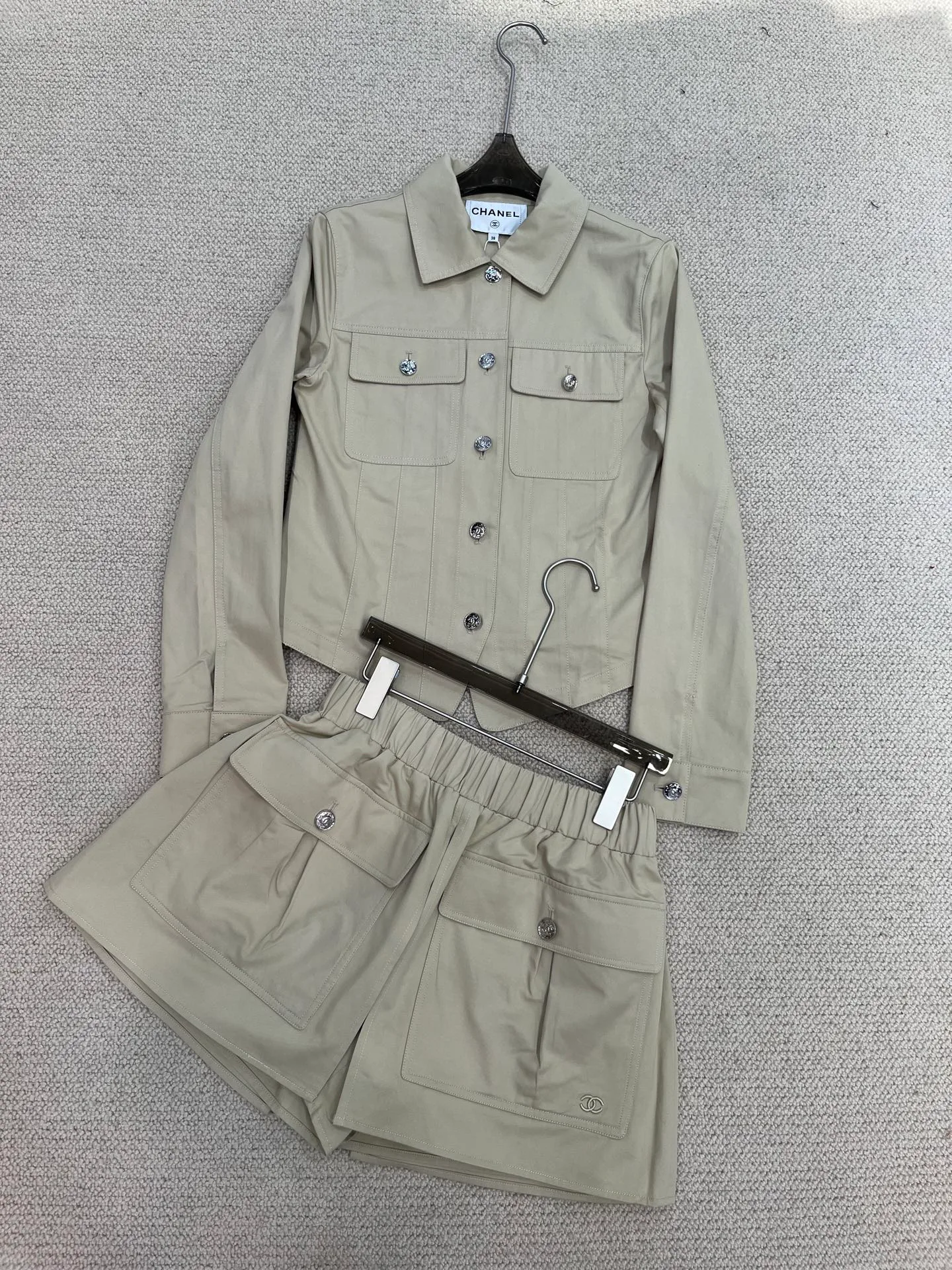 Куртки И Пуховики Женские Chanel 10629906