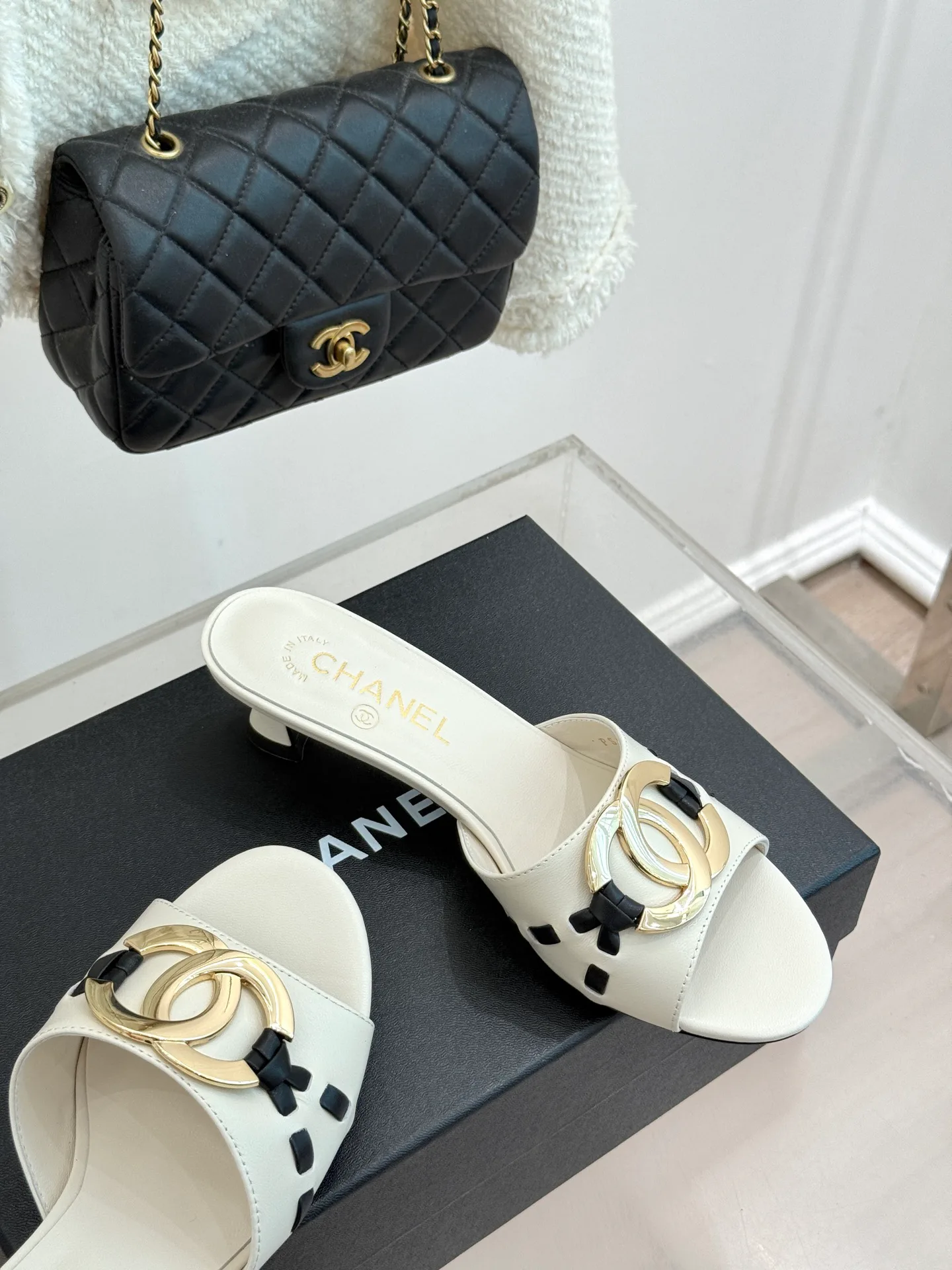 Босоножки Женские Chanel 17025707