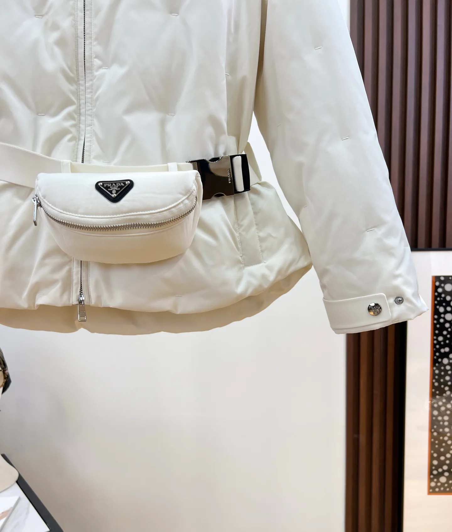 Куртки И Пуховики Женские Prada 17964736
