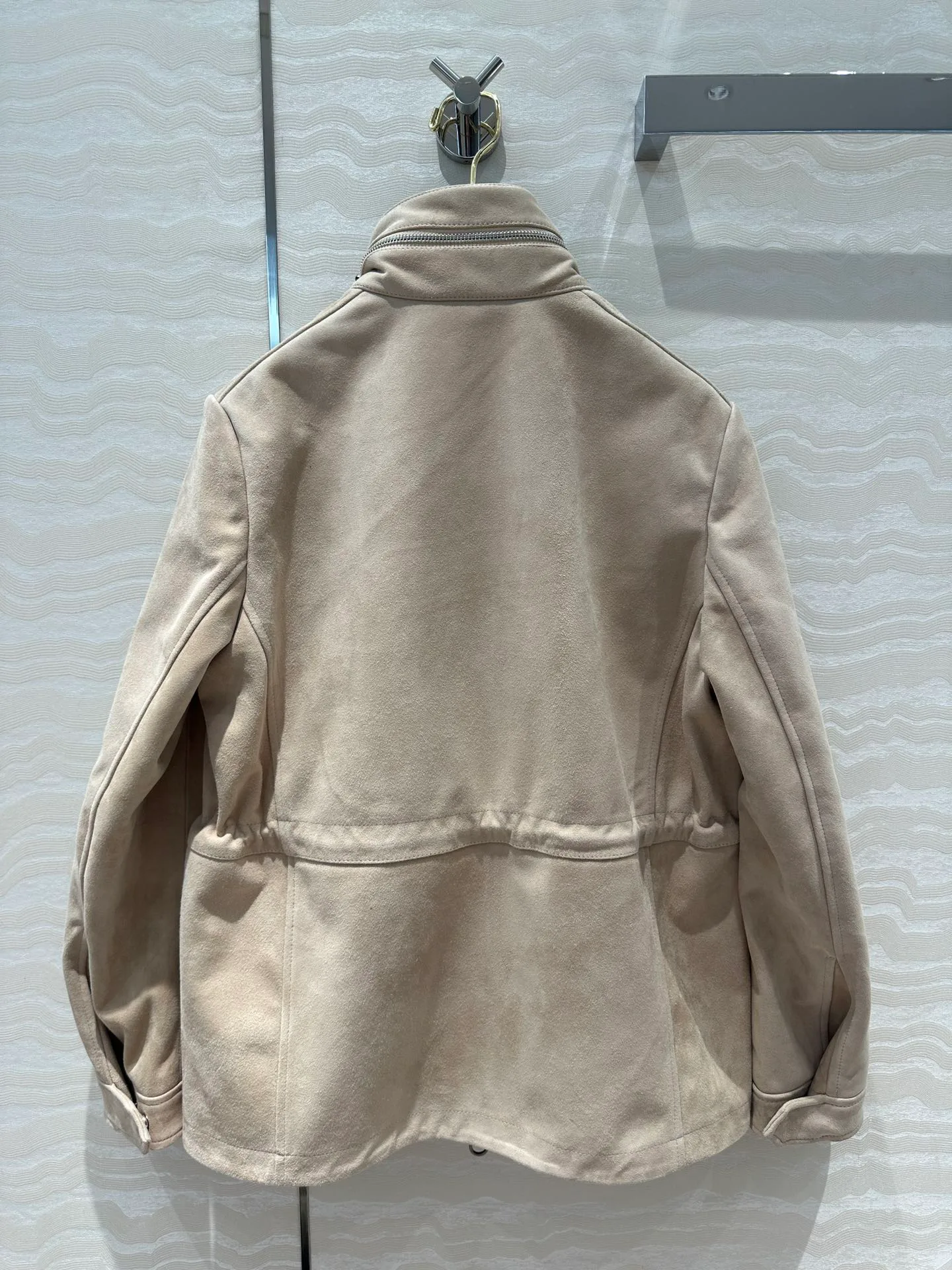 Кожаные Куртки И Дублёнки Женские Loro Piana 9923493