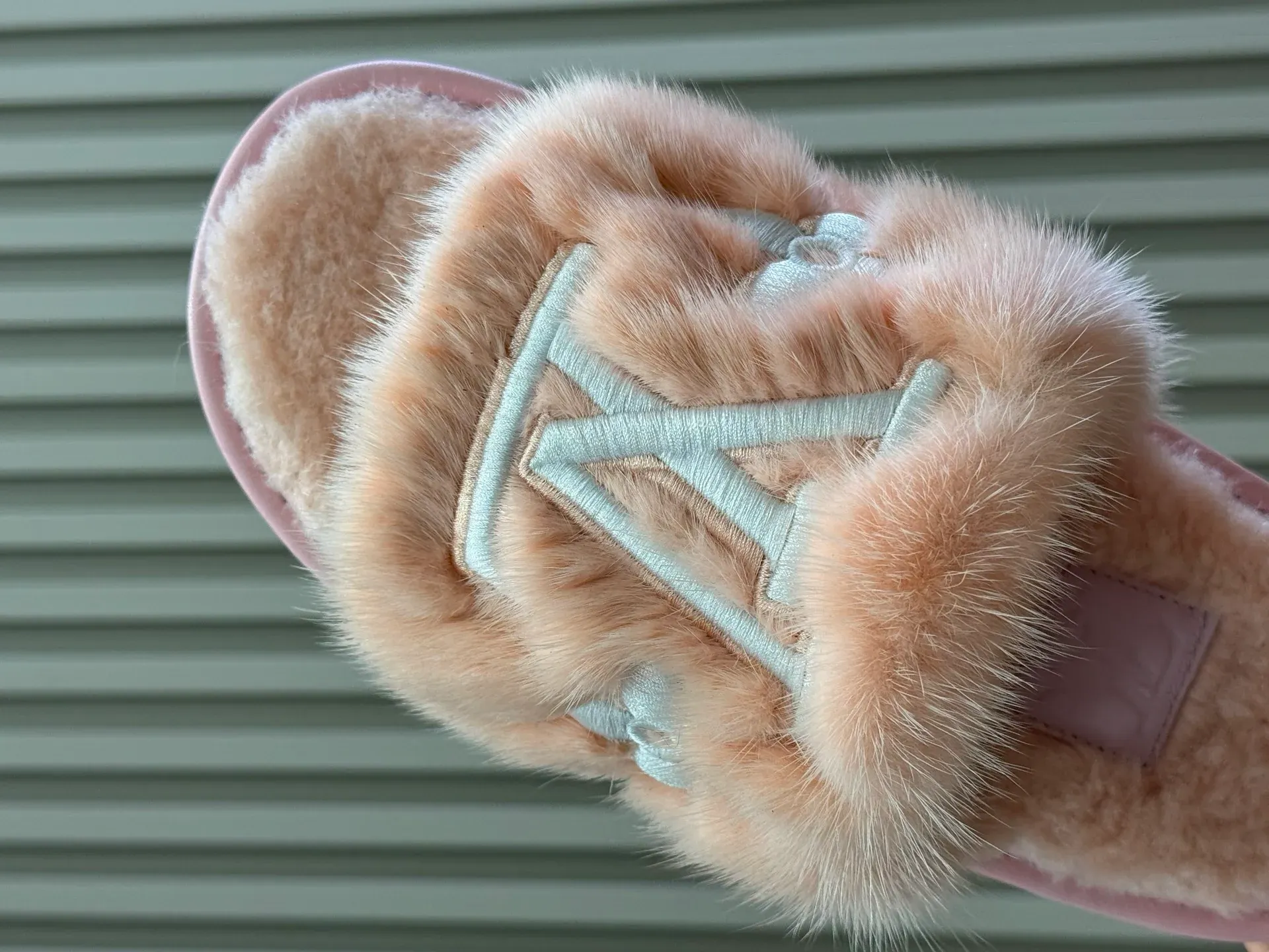 Тапочки Женские Louis Vuitton 137510