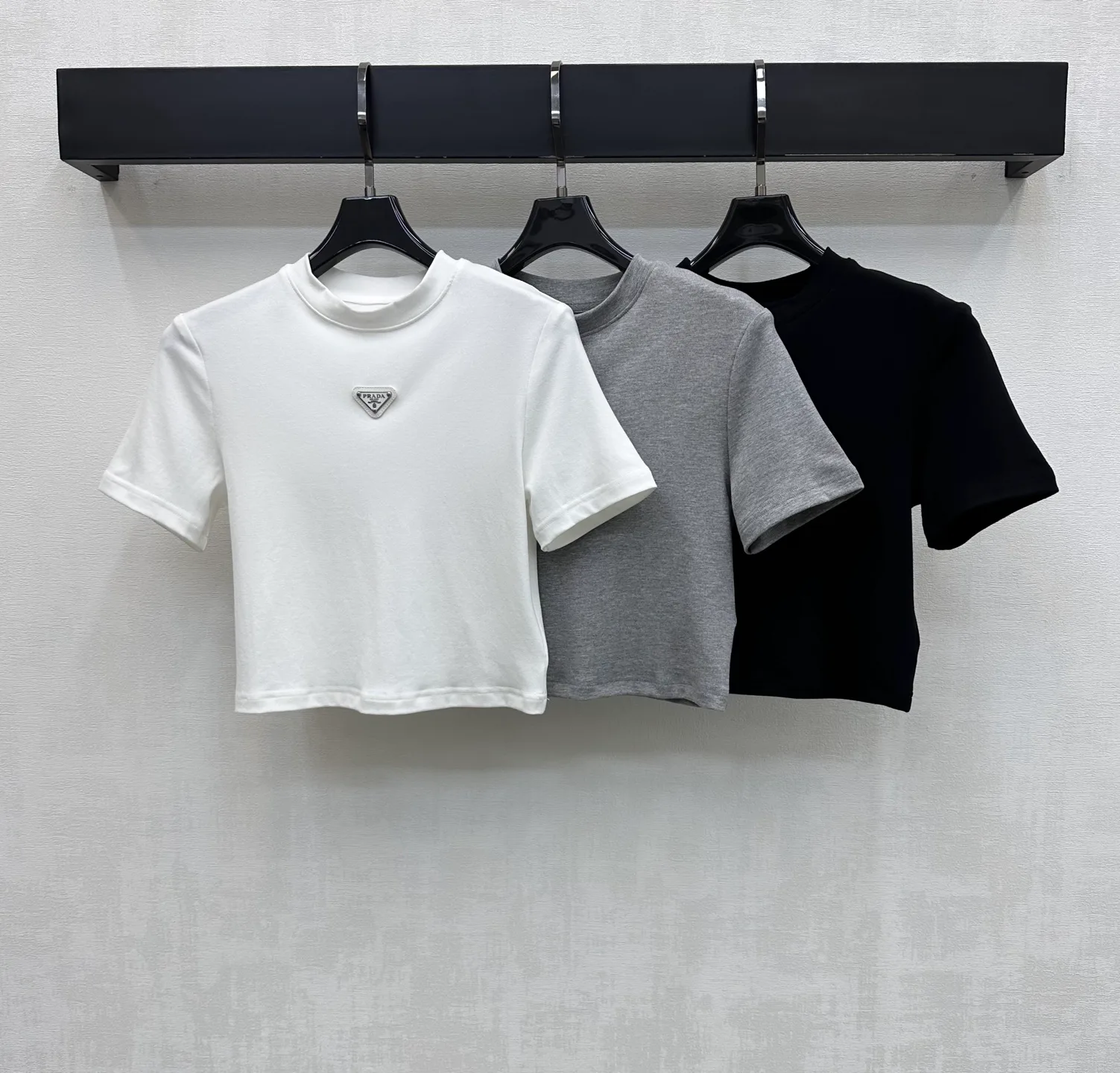 Футболки Женские Prada 11628233