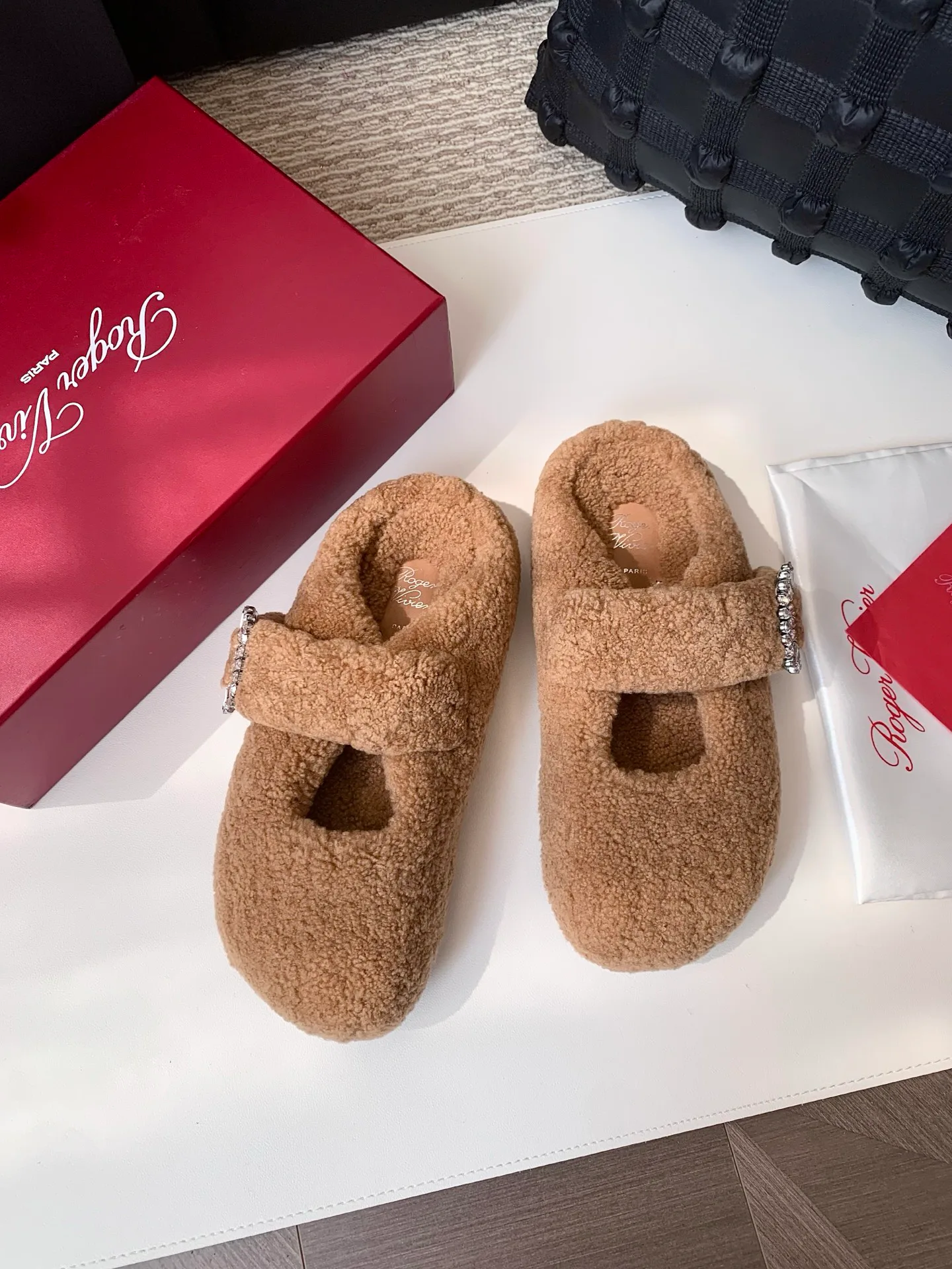 Тапочки Женские Roger Vivier 19125792