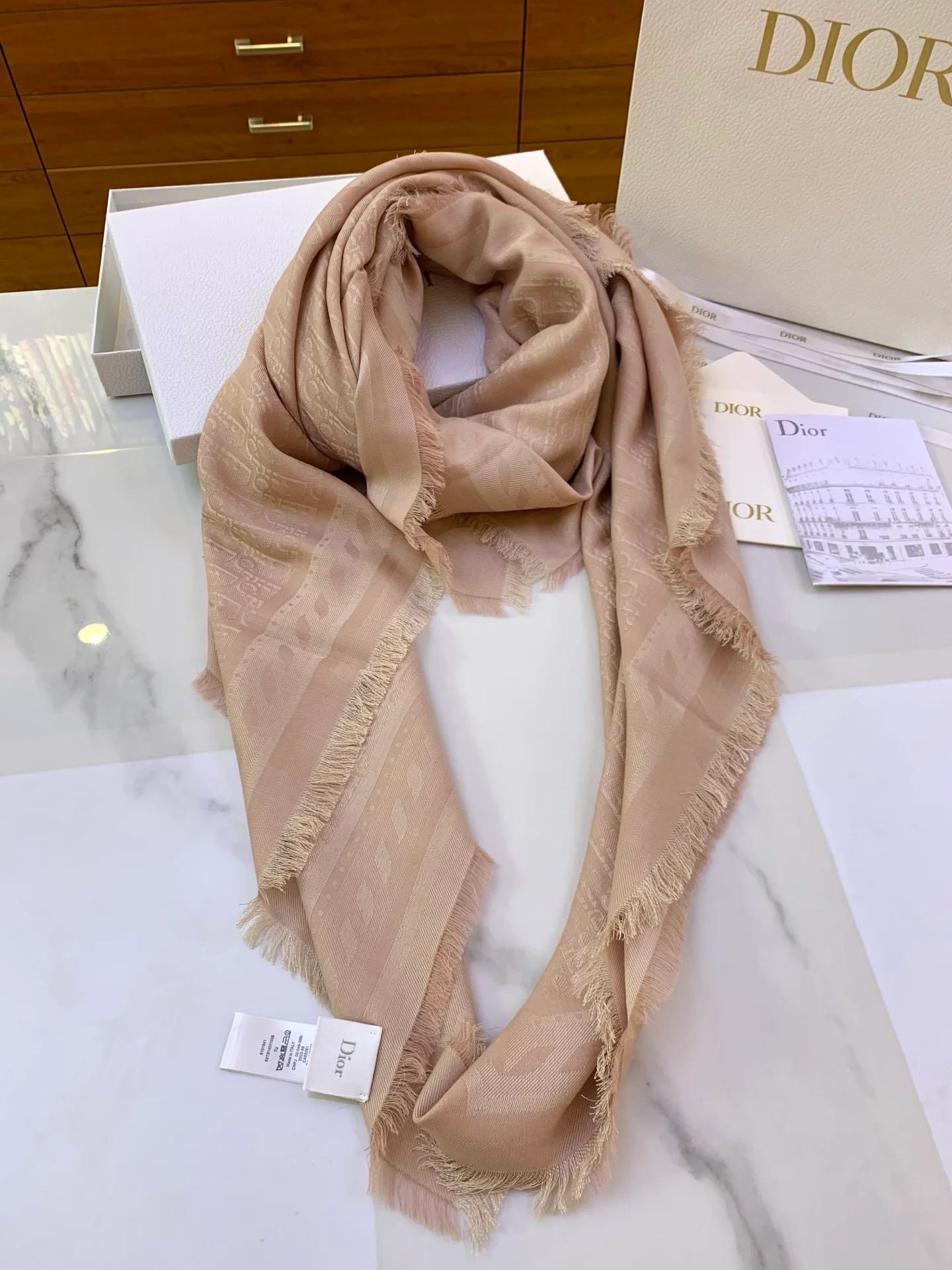 Шарфы Christian Dior 18040020