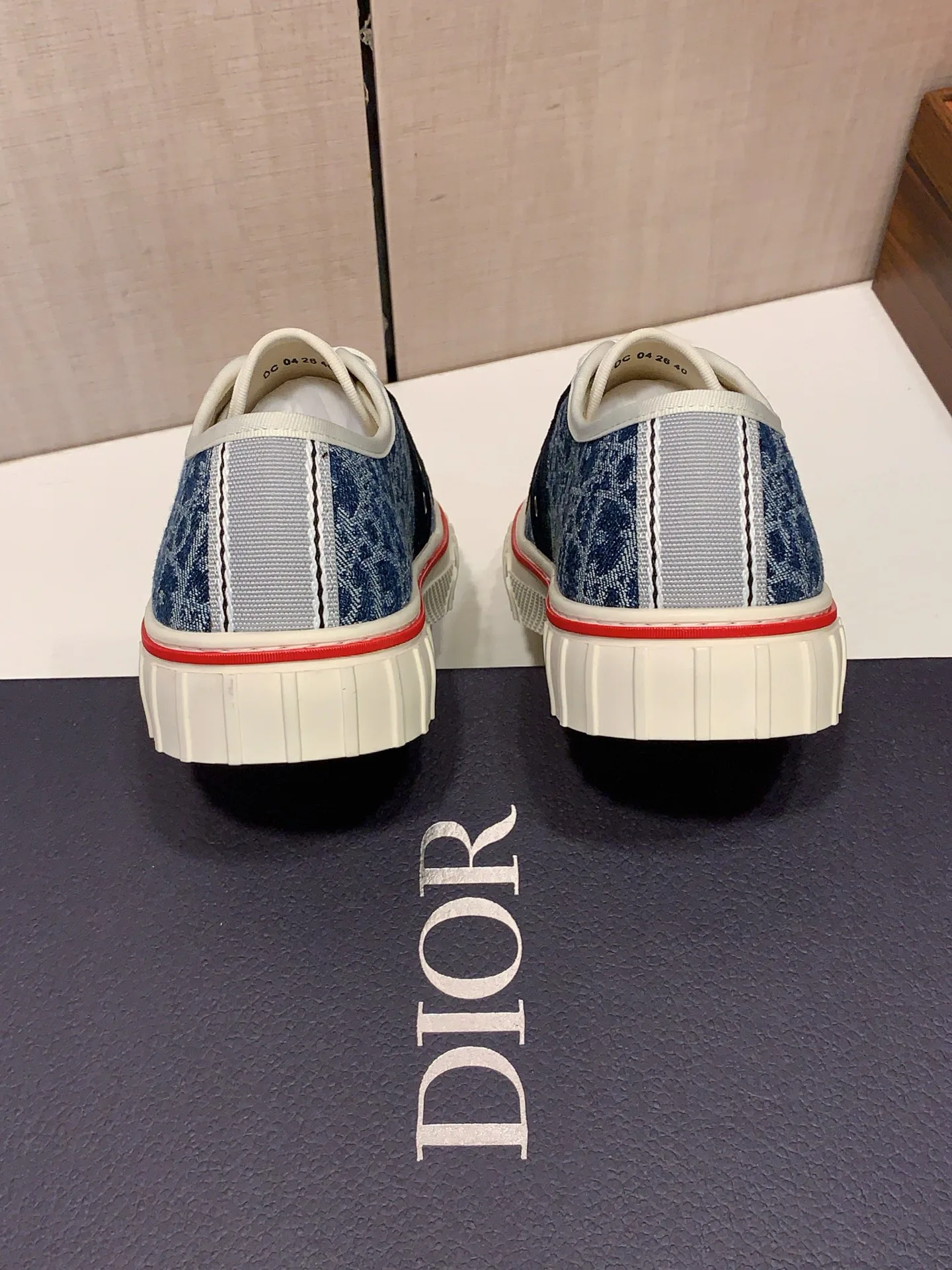 Кроссовки Женские Christian Dior 18247724