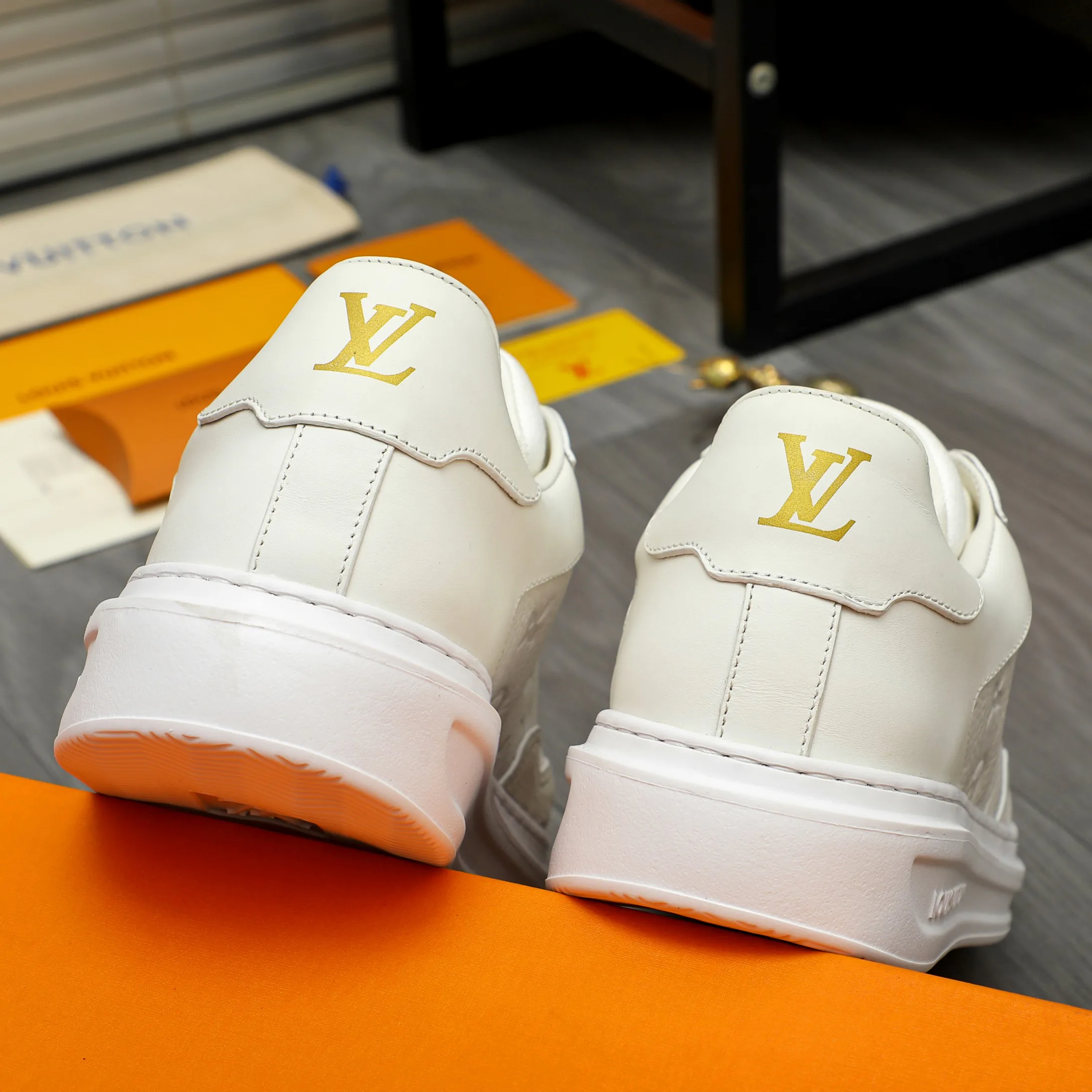 Кроссовки Мужские Louis Vuitton 288050