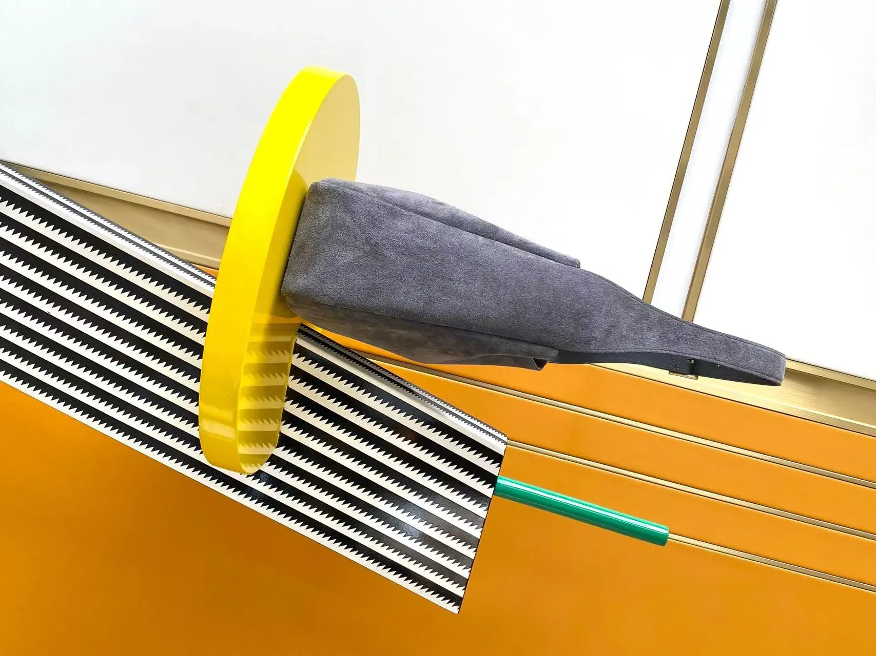 Сумки На Ремне Женские Saint Laurent 1135427