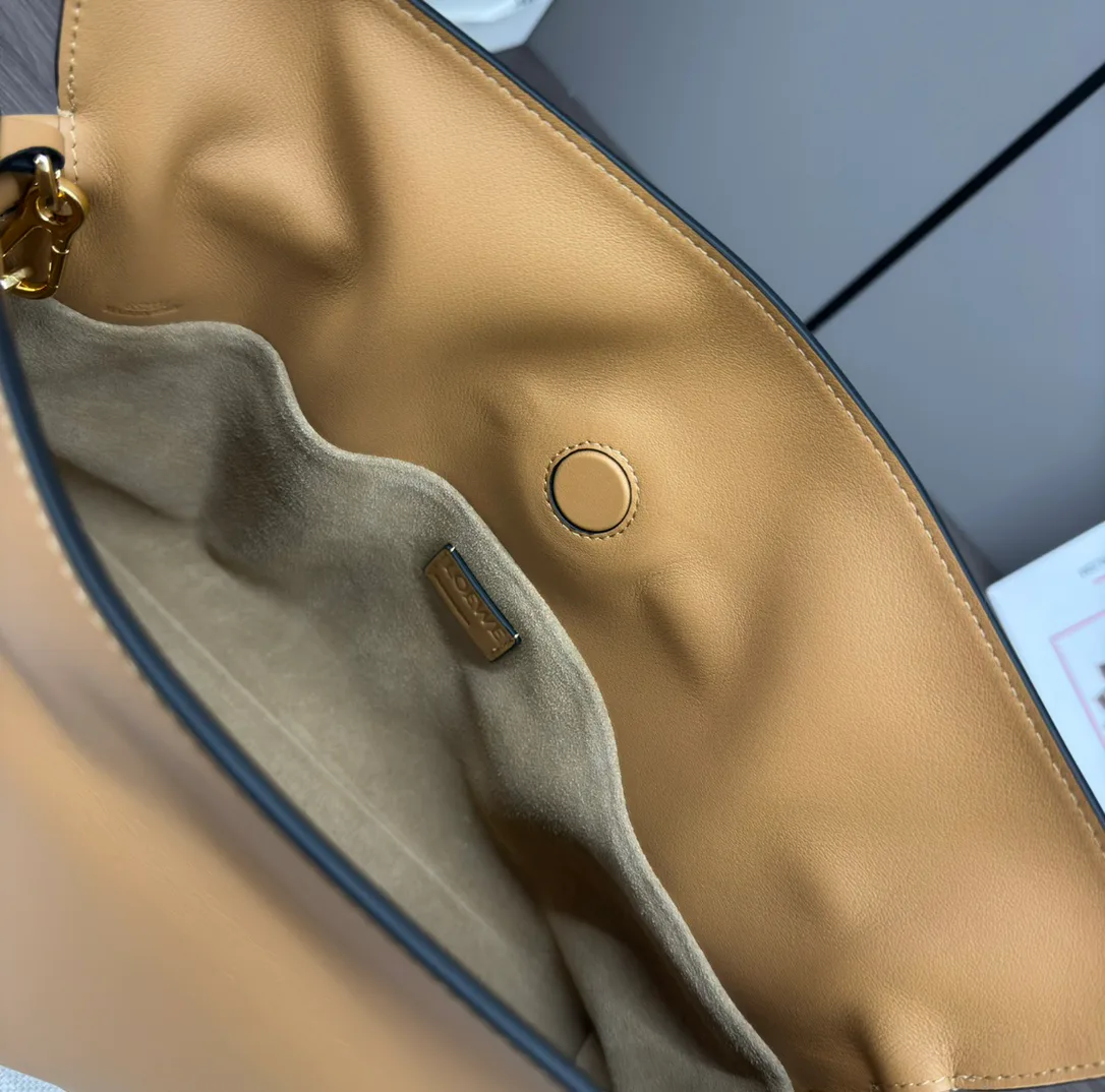 Клатчи Женские Loewe 11513650