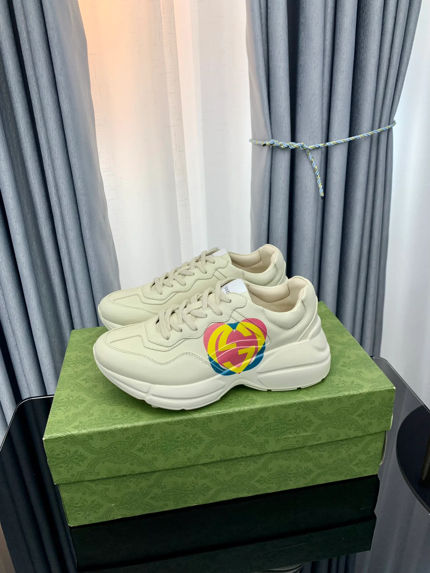 Кроссовки Женские Gucci 173855