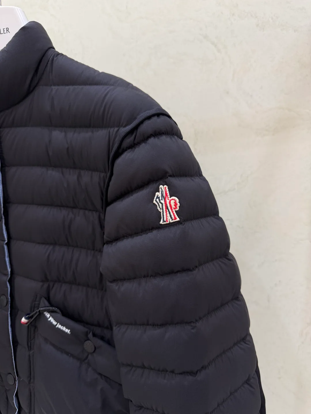 Куртки И Пуховики Женские Moncler 17918894