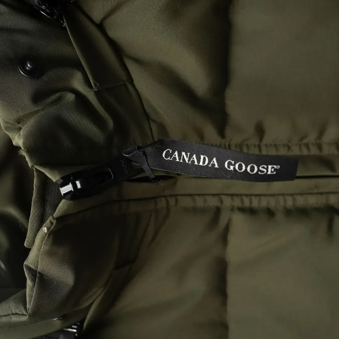 Куртки И Пуховики Женские Canada Goose 1188586