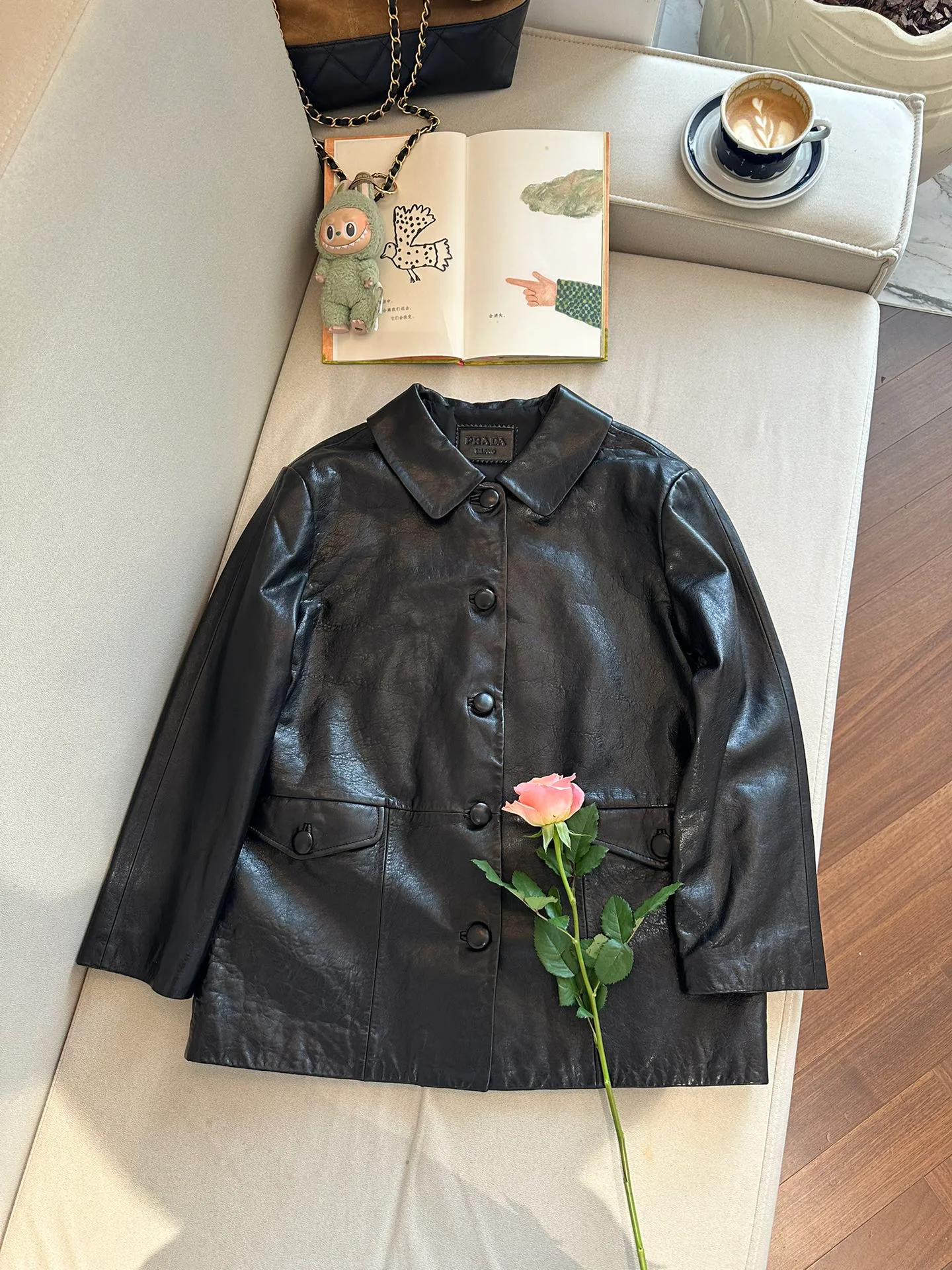 Кожаные Куртки И Дублёнки Женские Prada 9817919