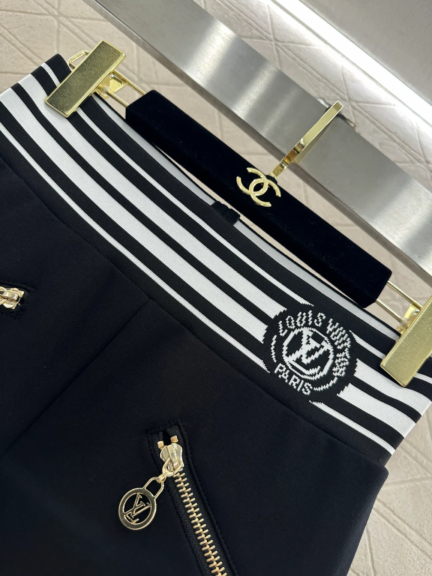 Брюки Женские Louis Vuitton 11347944