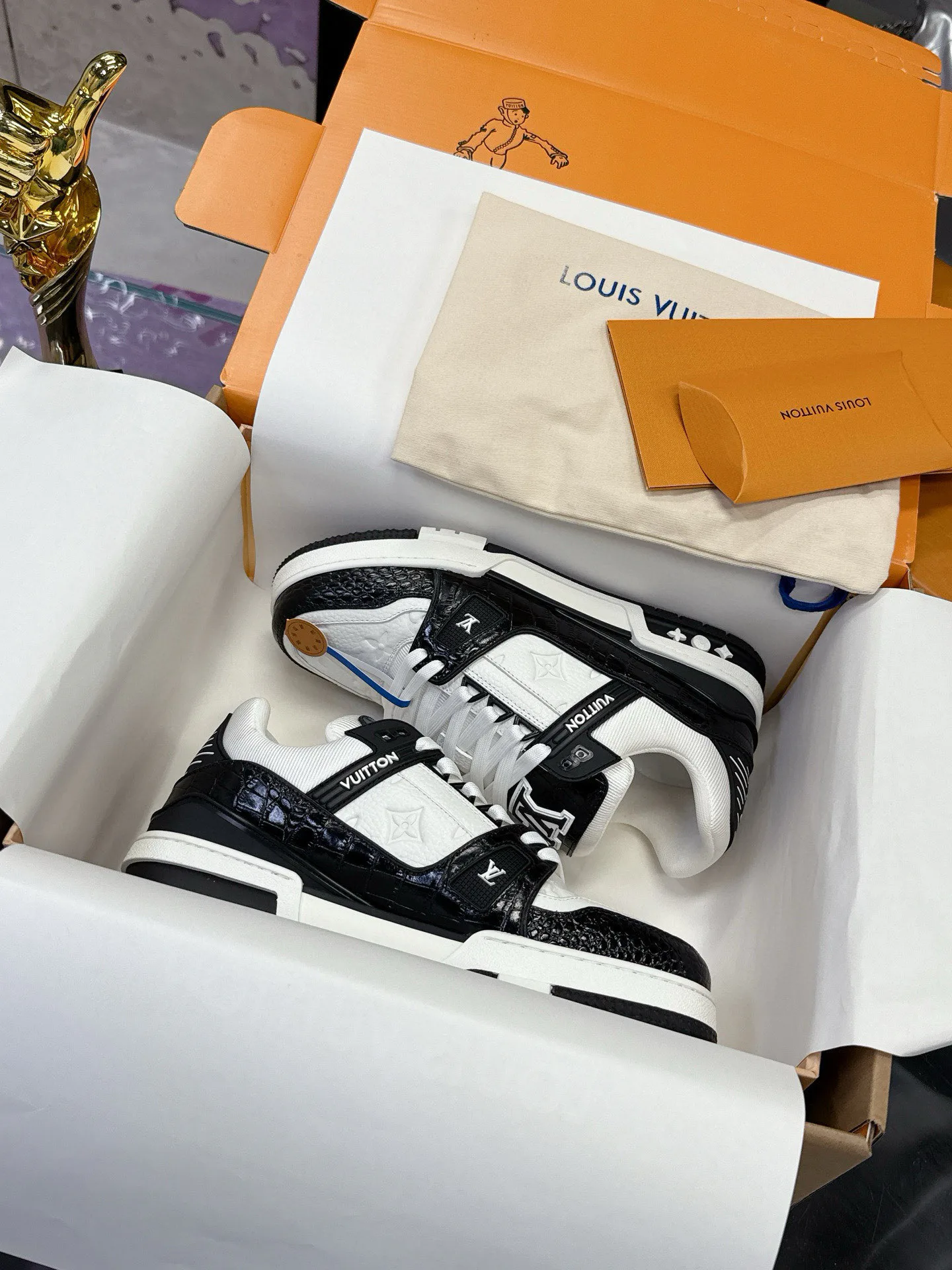 Кроссовки Женские Louis Vuitton 11707413