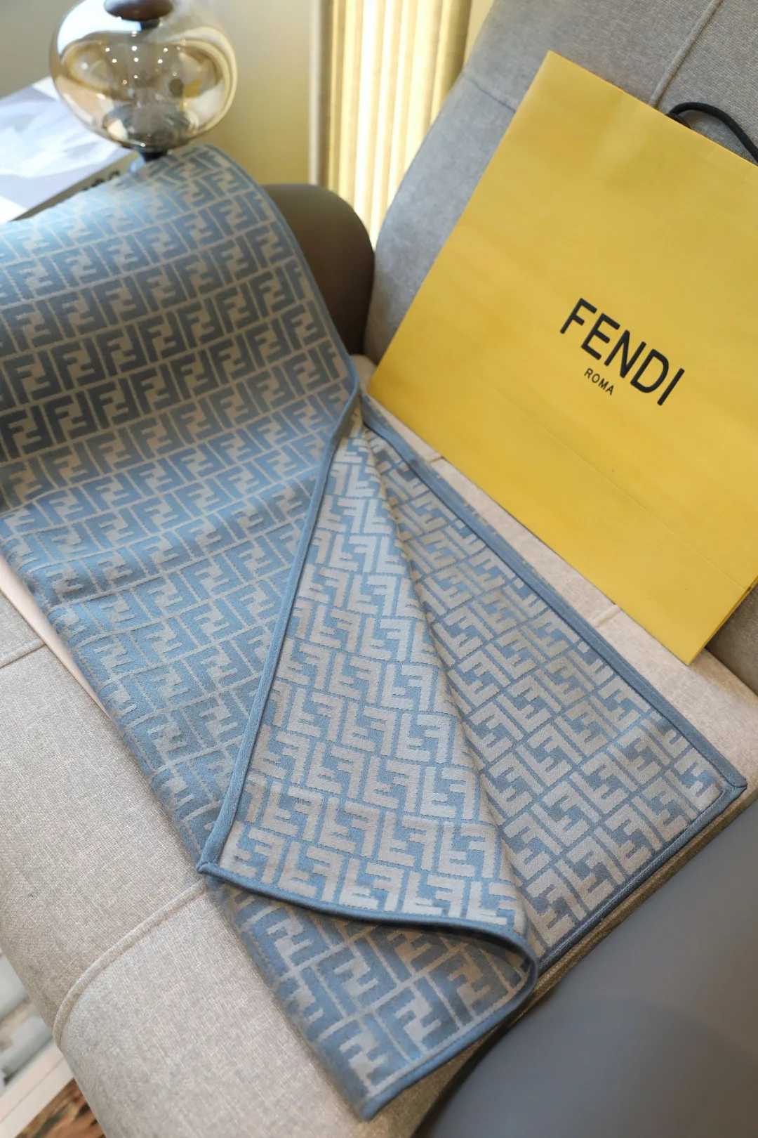 Шарфы Fendi 597356