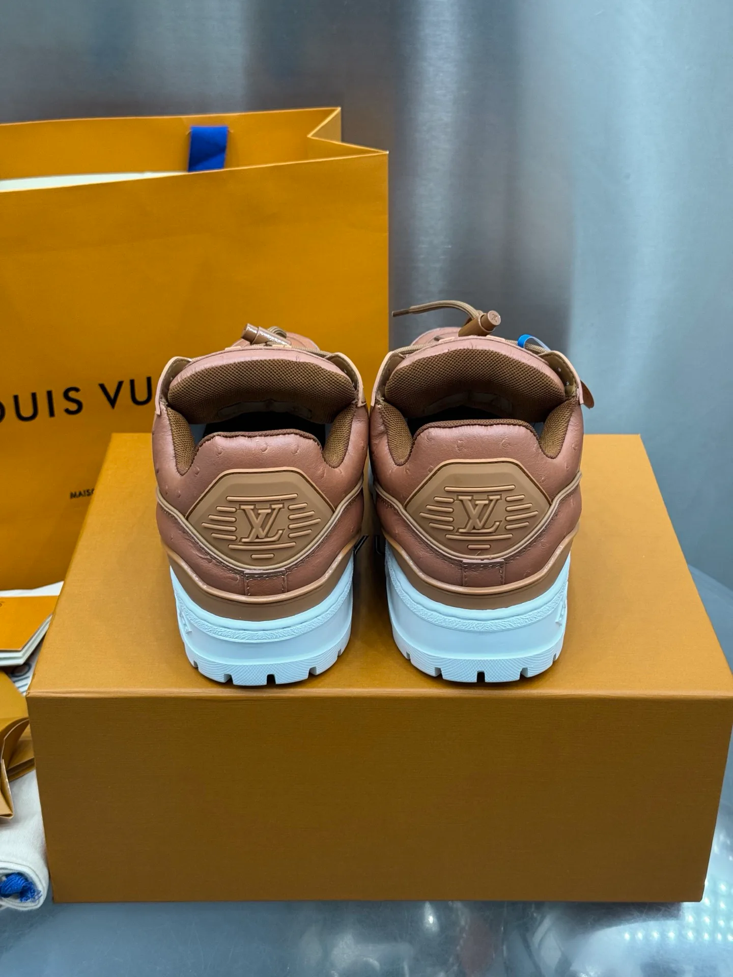 Кроссовки Женские Louis Vuitton 1141899