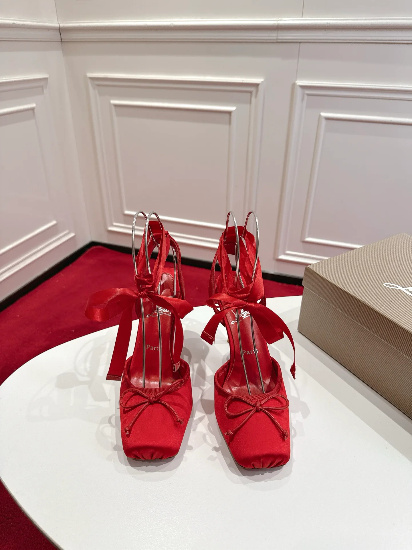 Туфли Женские Christian Louboutin 565569